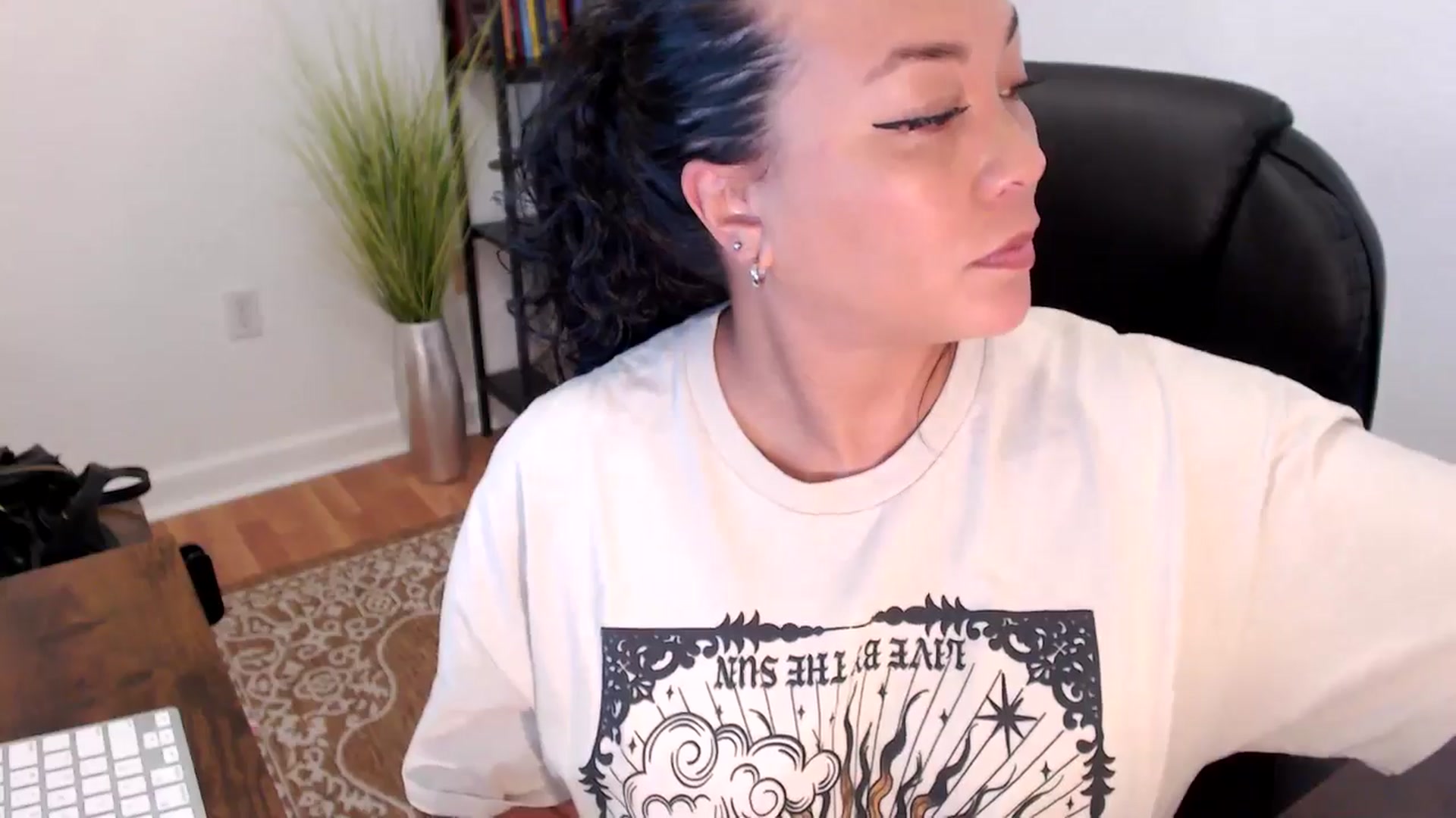 Gallery image thumbnail from MickaylaStar's myfreecams stream on, 05/28/2025, 15:56 image 15 of 20