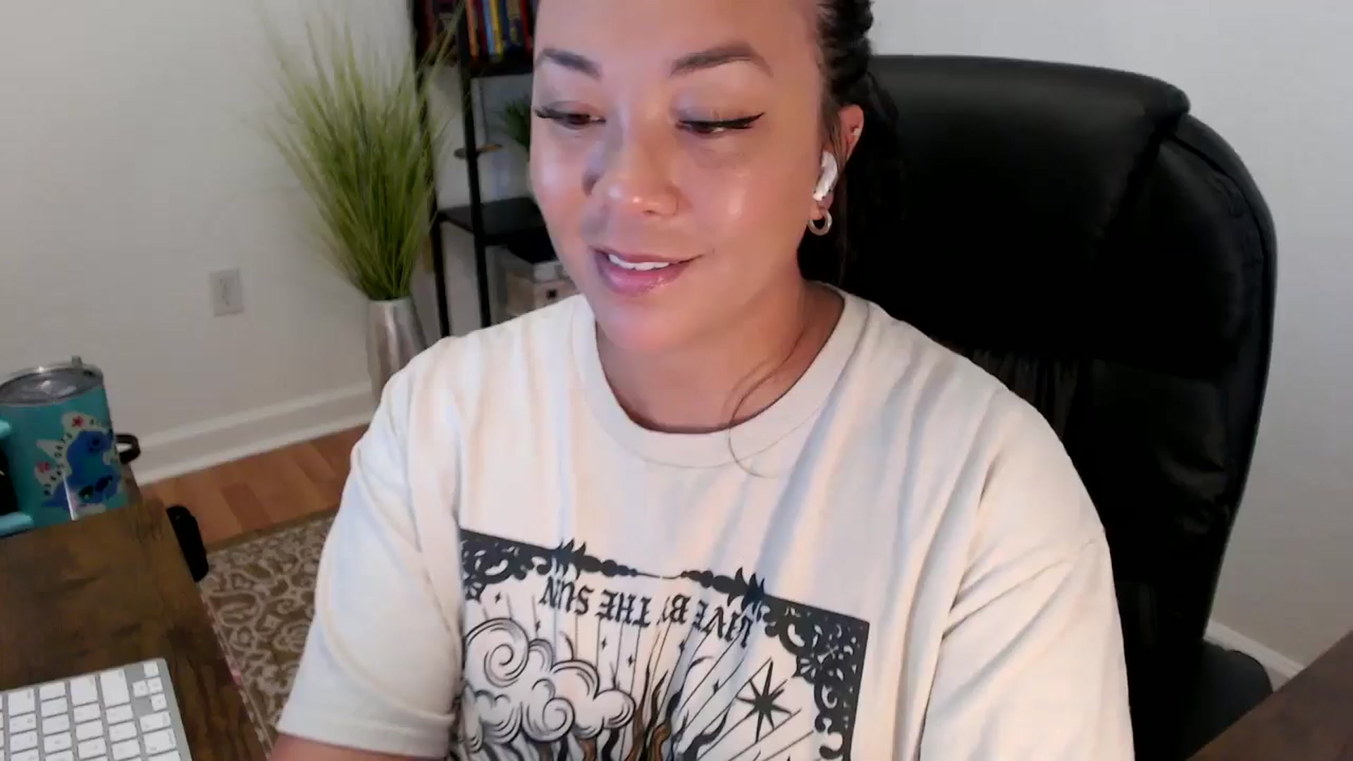 Gallery image thumbnail from MickaylaStar's myfreecams stream on, 05/28/2025, 15:56 image 11 of 20