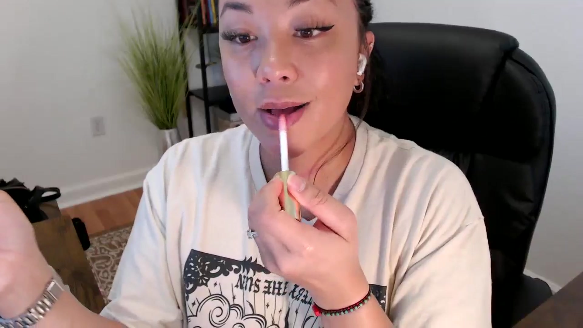 Gallery image thumbnail from MickaylaStar's myfreecams stream on, 05/28/2025, 16:21 image 3 of 20