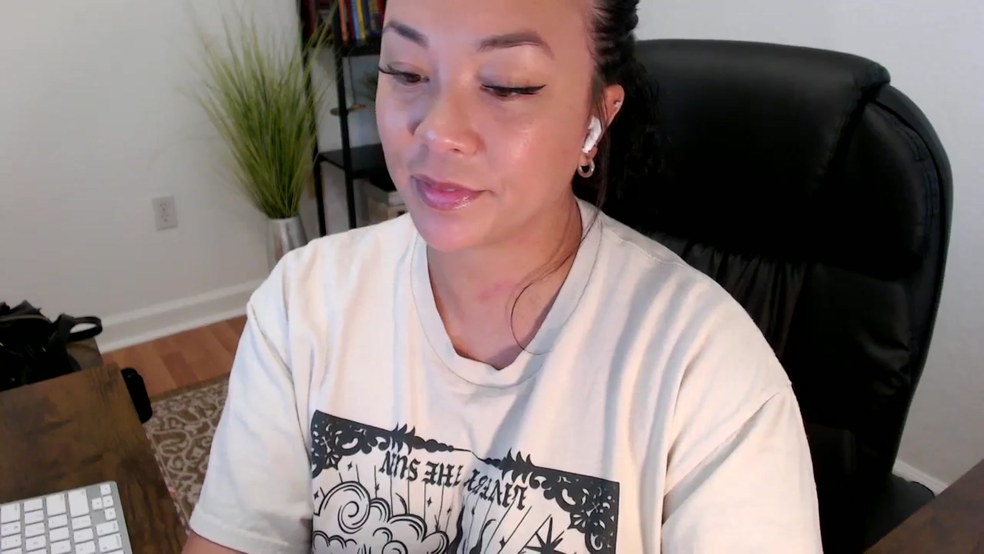 Gallery image thumbnail from MickaylaStar's myfreecams stream on, 05/28/2025, 16:21 image 4 of 20