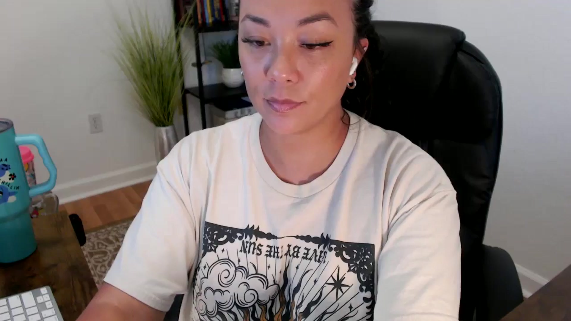 Gallery image thumbnail from MickaylaStar's myfreecams stream on, 05/28/2025, 19:01 image 5 of 20