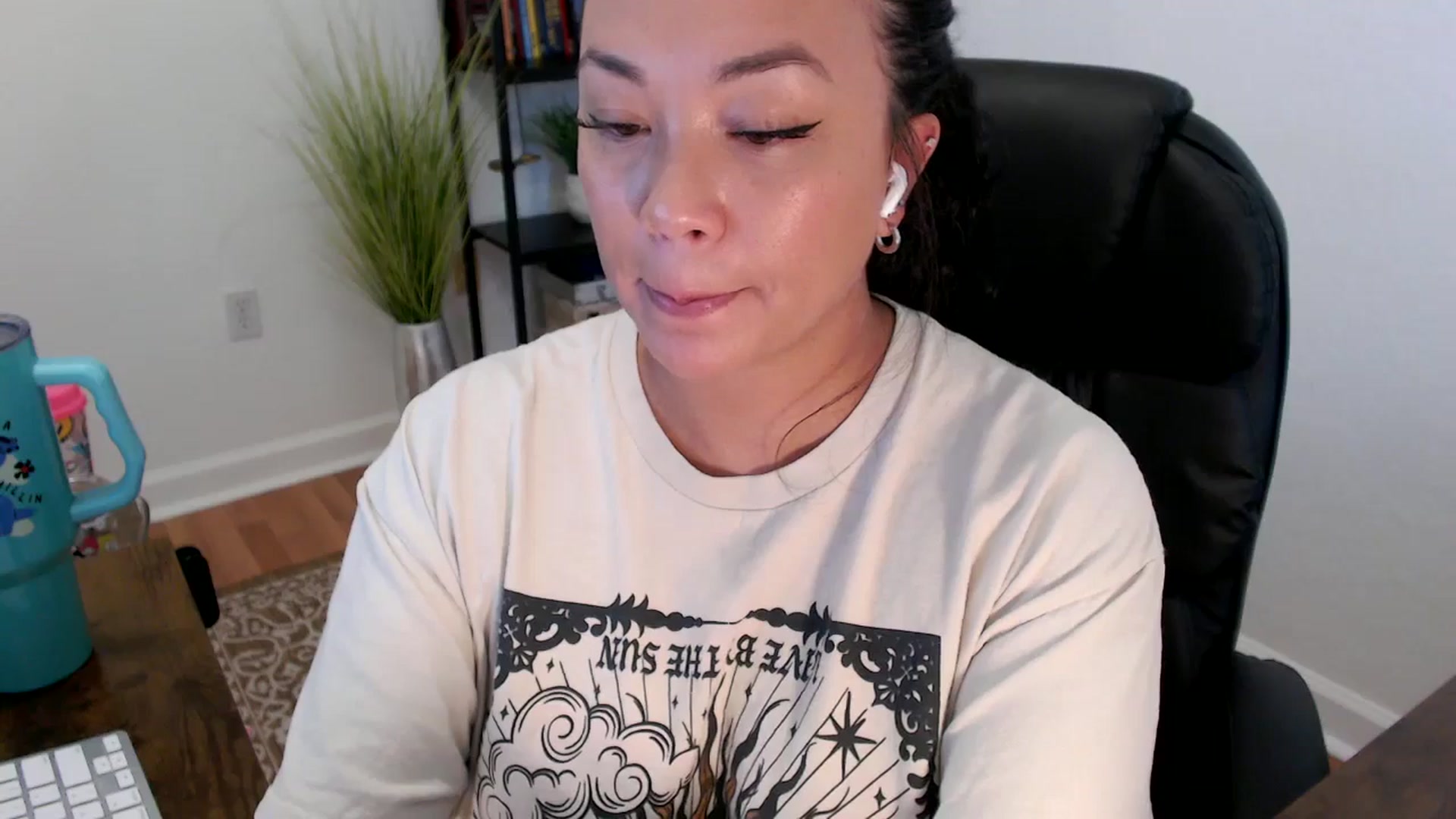 Gallery image thumbnail from MickaylaStar's myfreecams stream on, 05/28/2025, 19:01 image 20 of 20