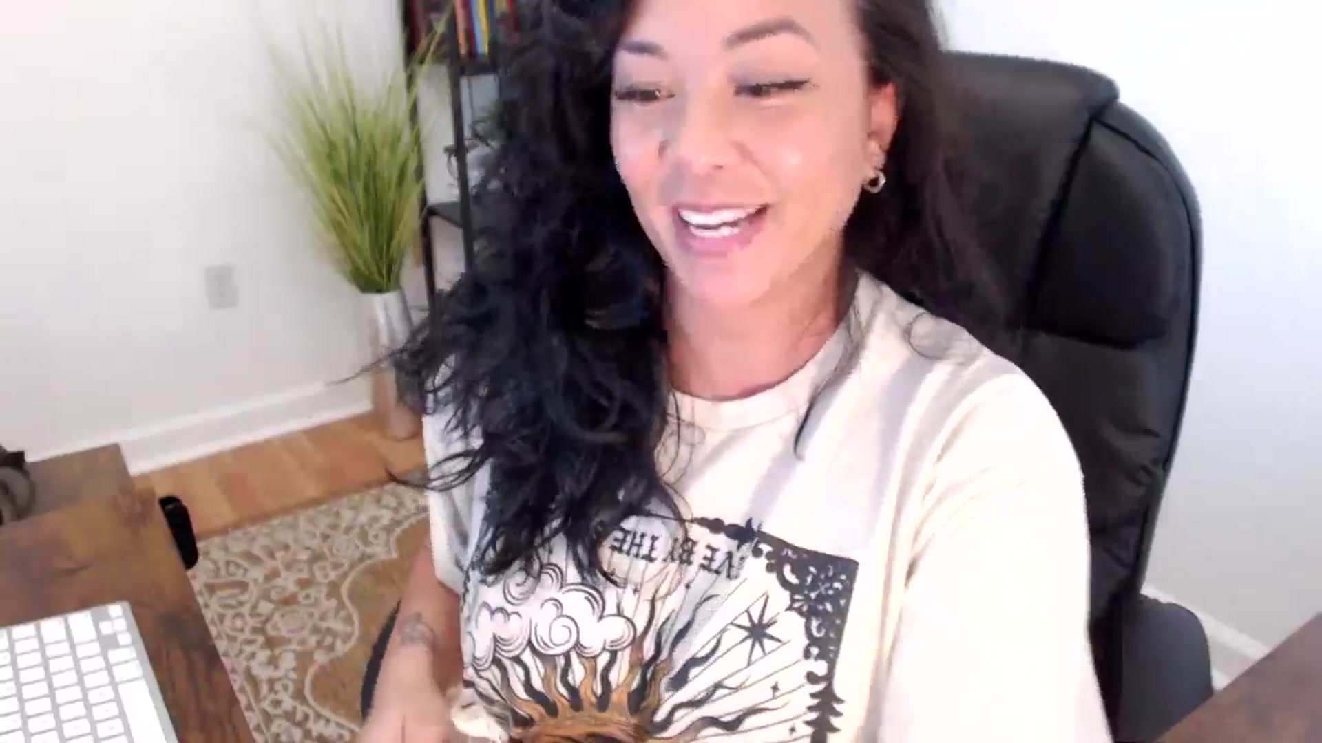 Gallery image thumbnail from MickaylaStar's myfreecams stream on, 05/28/2025, 20:01 image 6 of 20