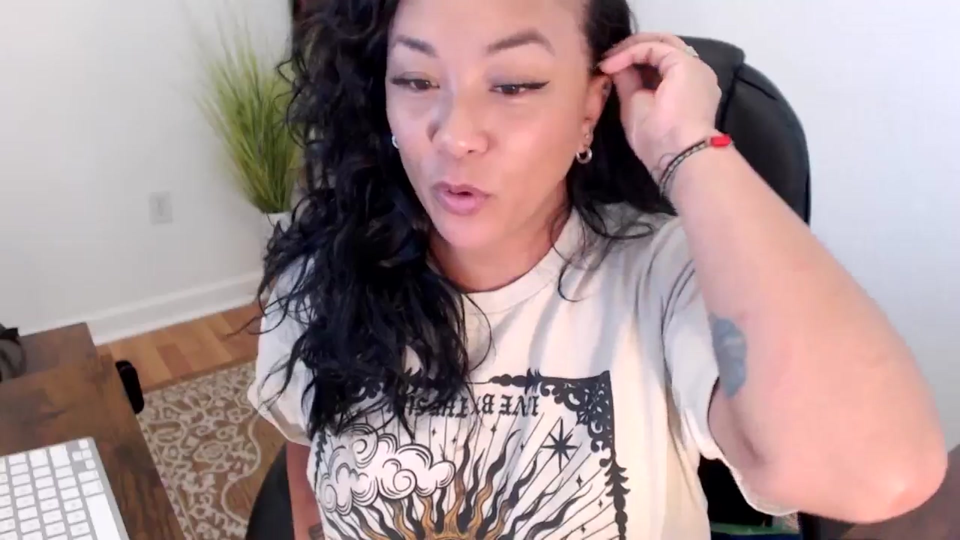 Gallery image thumbnail from MickaylaStar's myfreecams stream on, 05/28/2025, 20:01 image 16 of 20