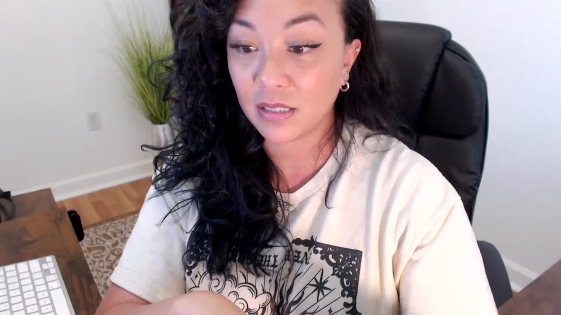 Gallery image thumbnail from MickaylaStar's myfreecams stream on, 05/28/2025, 20:01 image 10 of 20