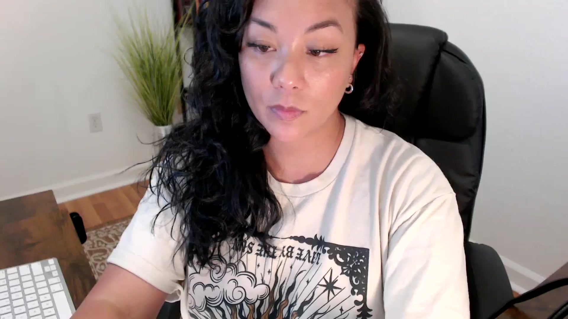 Gallery image thumbnail from MickaylaStar's myfreecams stream on, 05/28/2025, 20:47 image 4 of 20