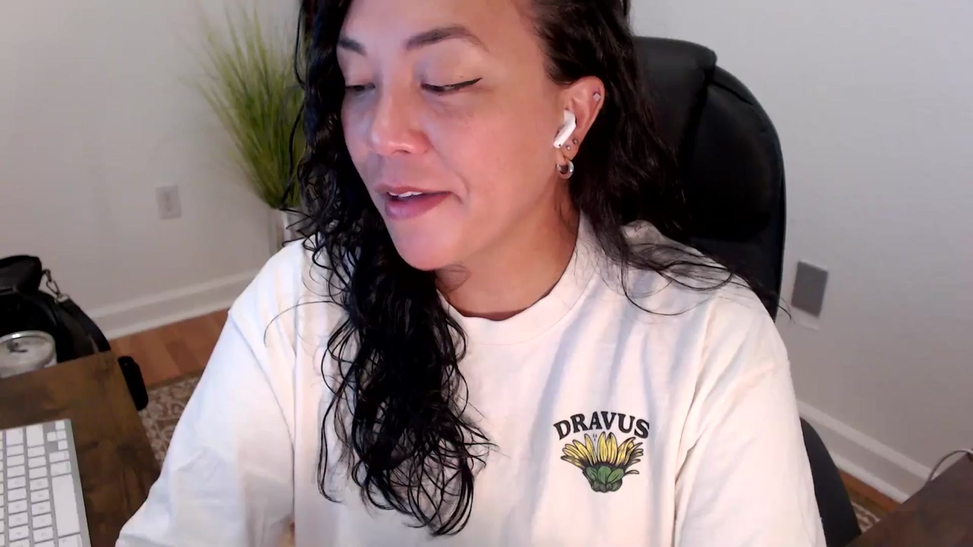 Gallery image thumbnail from MickaylaStar's myfreecams stream on, 05/29/2025, 16:13 image 20 of 20