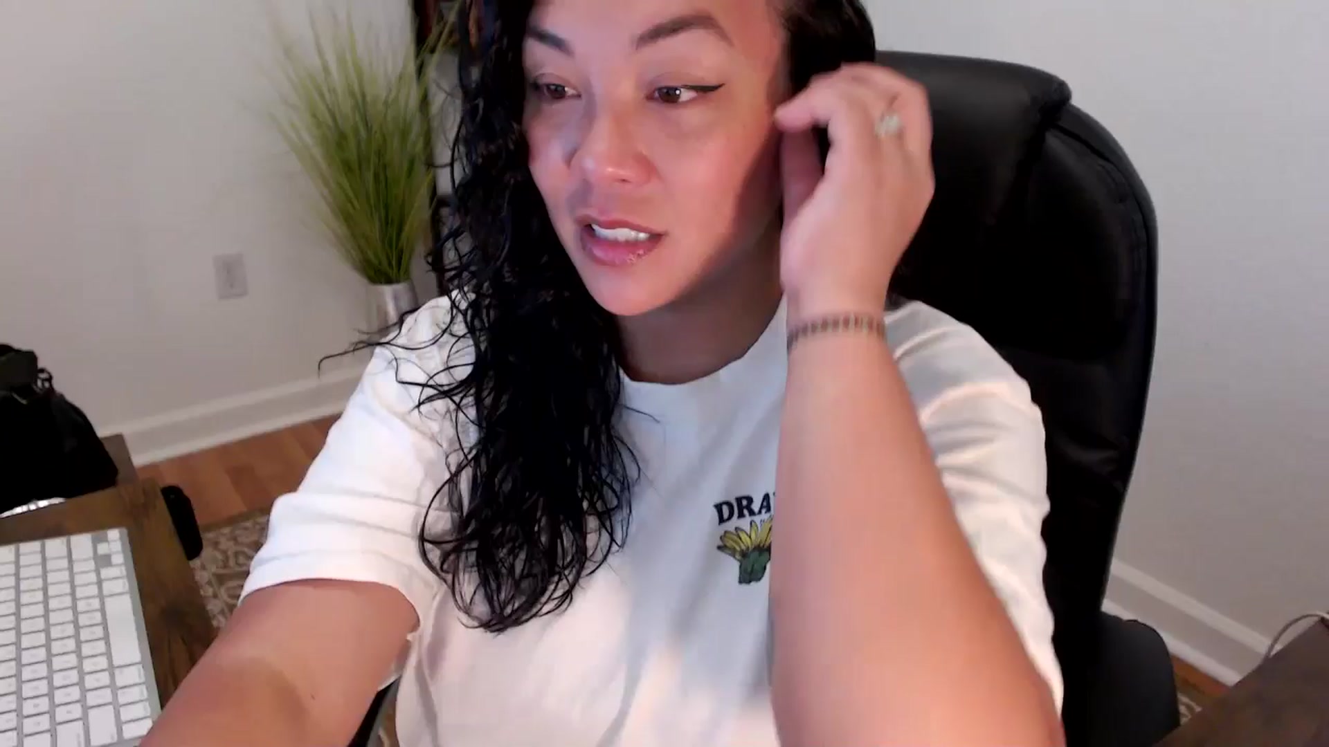 Gallery image thumbnail from MickaylaStar's myfreecams stream on, 05/29/2025, 16:13 image 1 of 20