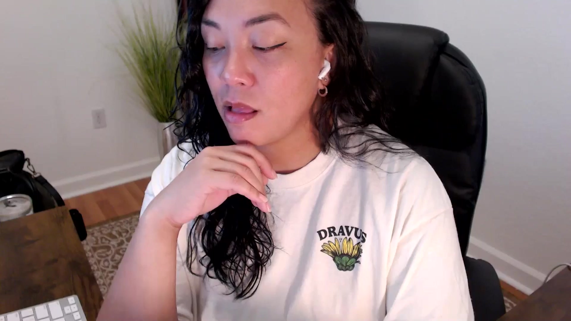 Gallery image thumbnail from MickaylaStar's myfreecams stream on, 05/29/2025, 16:13 image 12 of 20