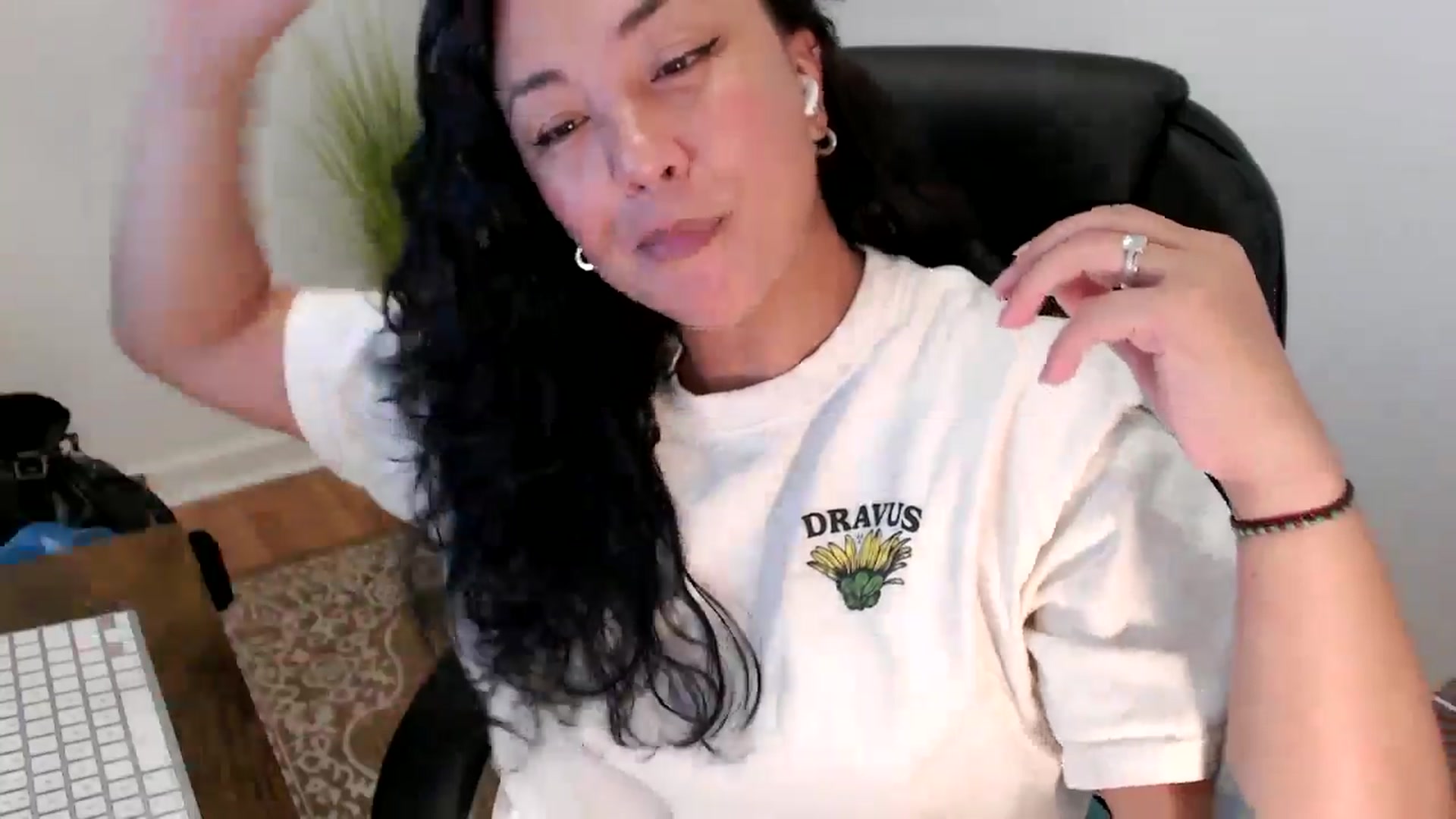 Gallery image thumbnail from MickaylaStar's myfreecams stream on, 05/29/2025, 17:41 image 8 of 20