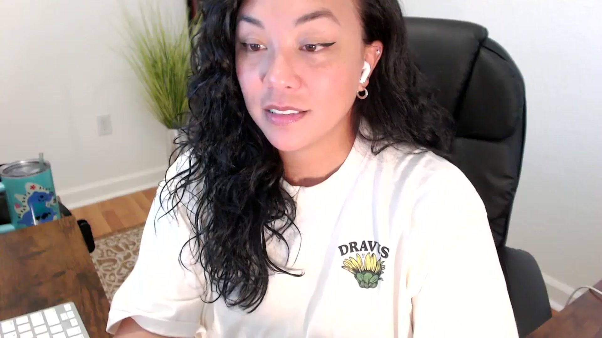 Gallery image thumbnail from MickaylaStar's myfreecams stream on, 05/29/2025, 18:46 image 2 of 20