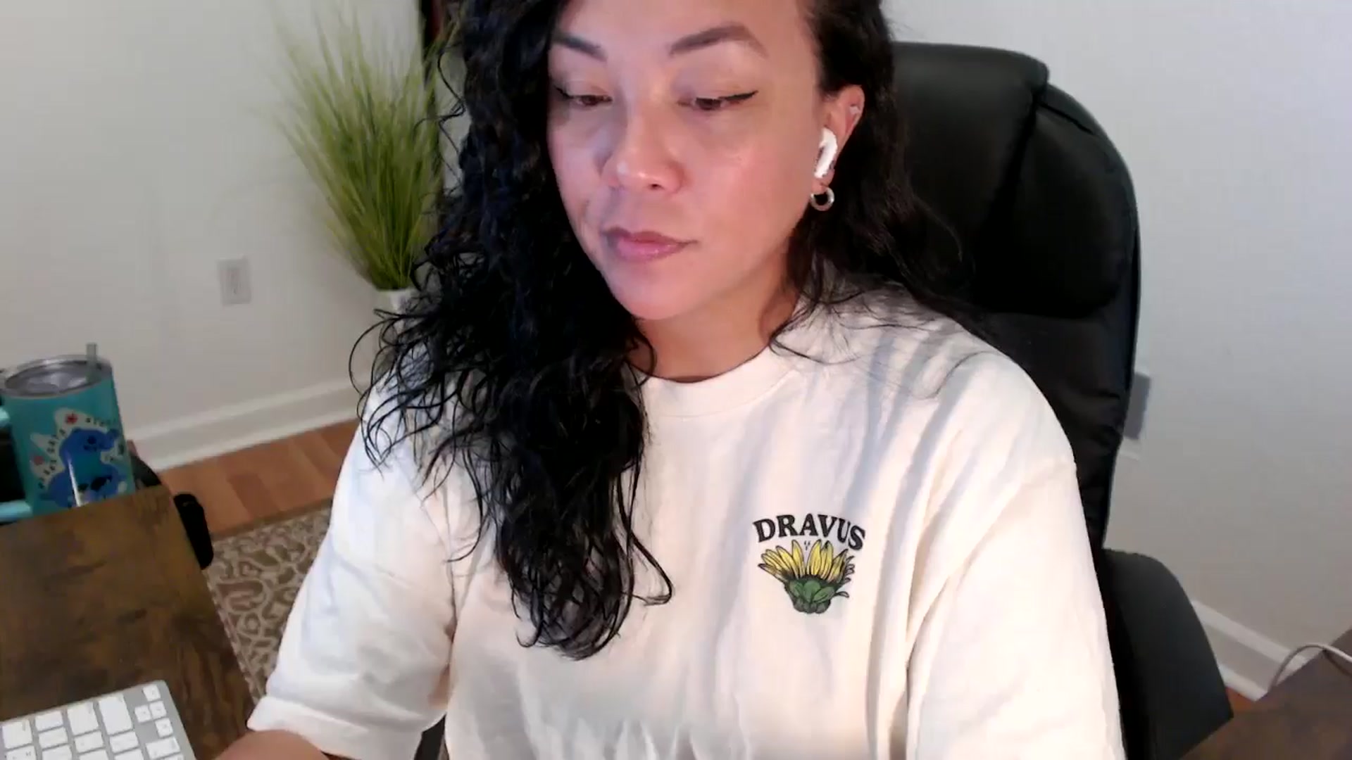 Gallery image thumbnail from MickaylaStar's myfreecams stream on, 05/29/2025, 18:46 image 9 of 20