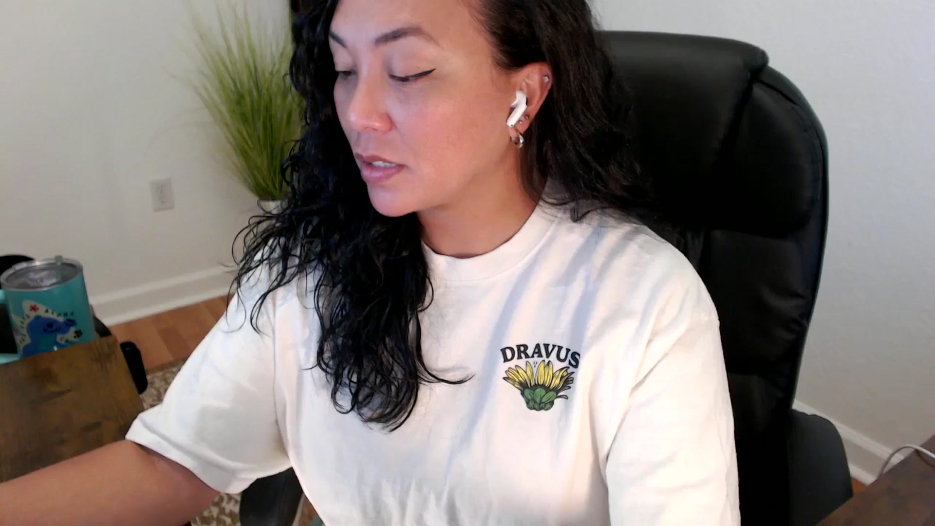 Gallery image thumbnail from MickaylaStar's myfreecams stream on, 05/29/2025, 18:46 image 12 of 20