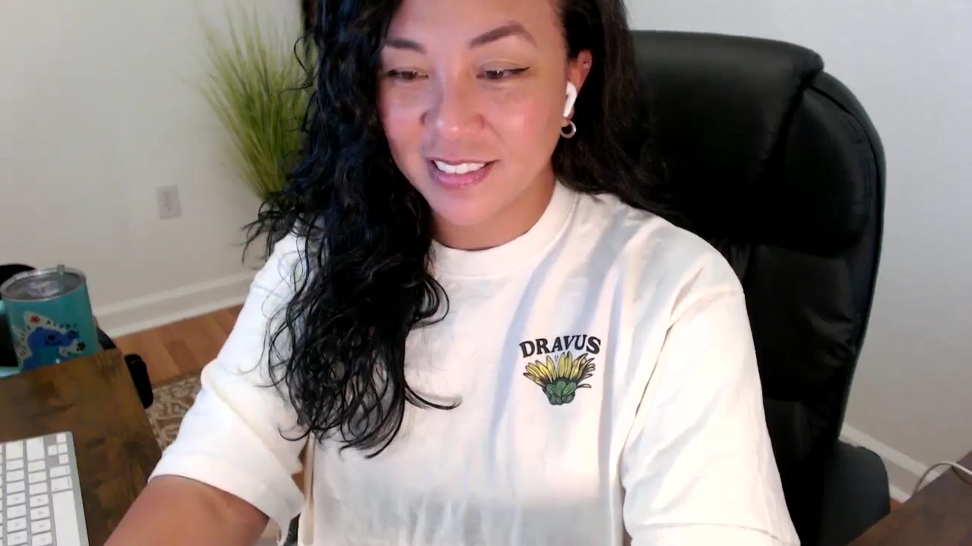 Gallery image thumbnail from MickaylaStar's myfreecams stream on, 05/29/2025, 18:46 image 14 of 20