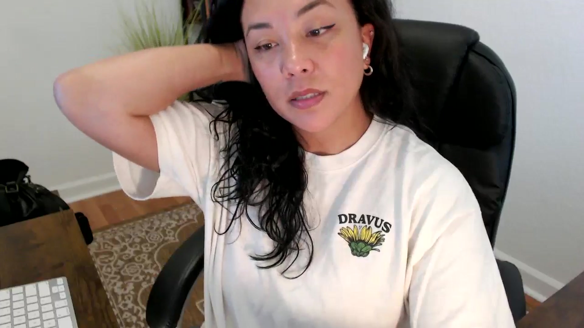 Gallery image thumbnail from MickaylaStar's myfreecams stream on, 05/29/2025, 20:40 image 3 of 20