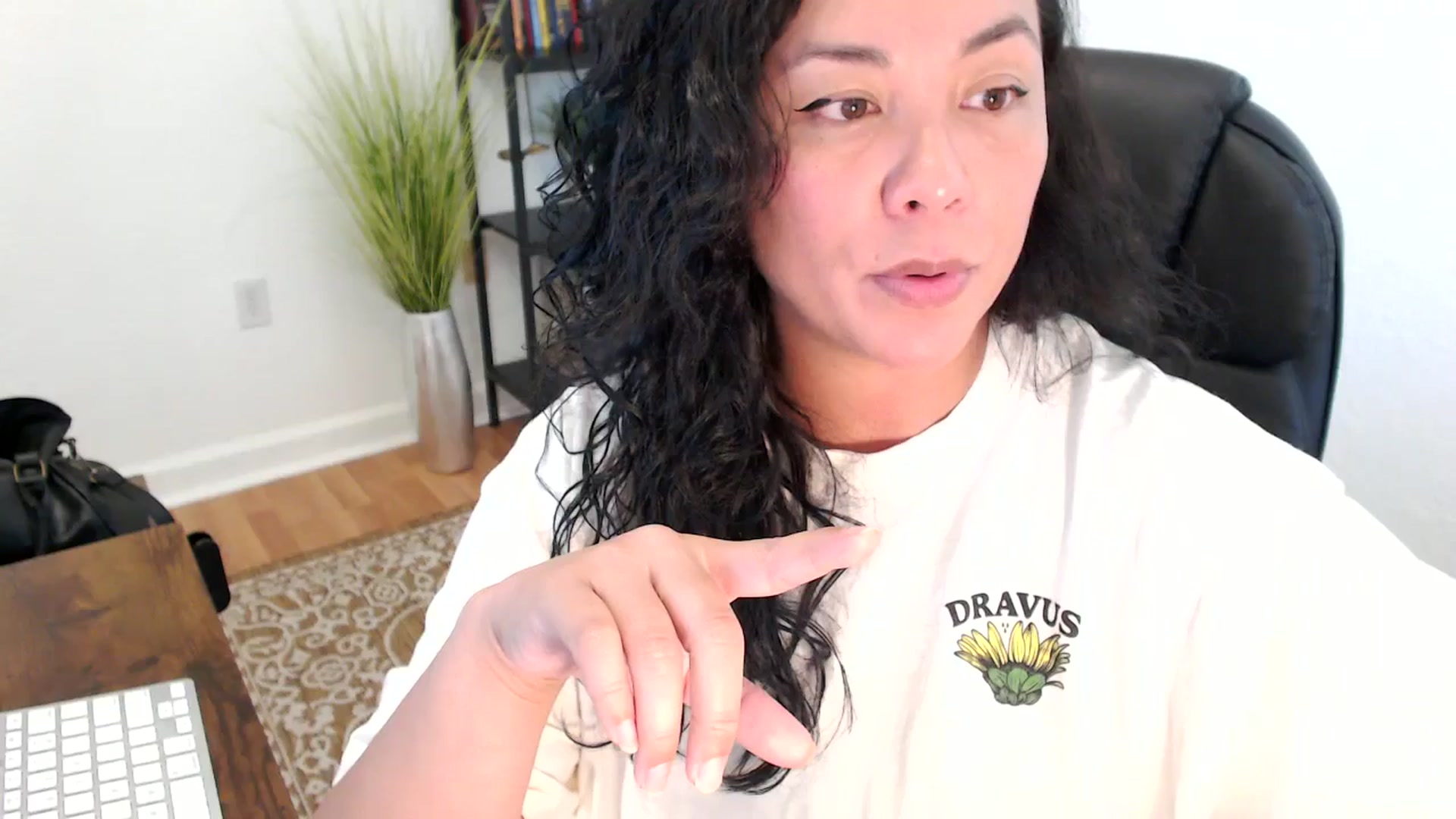 Gallery image thumbnail from MickaylaStar's myfreecams stream on, 05/29/2025, 20:40 image 18 of 20