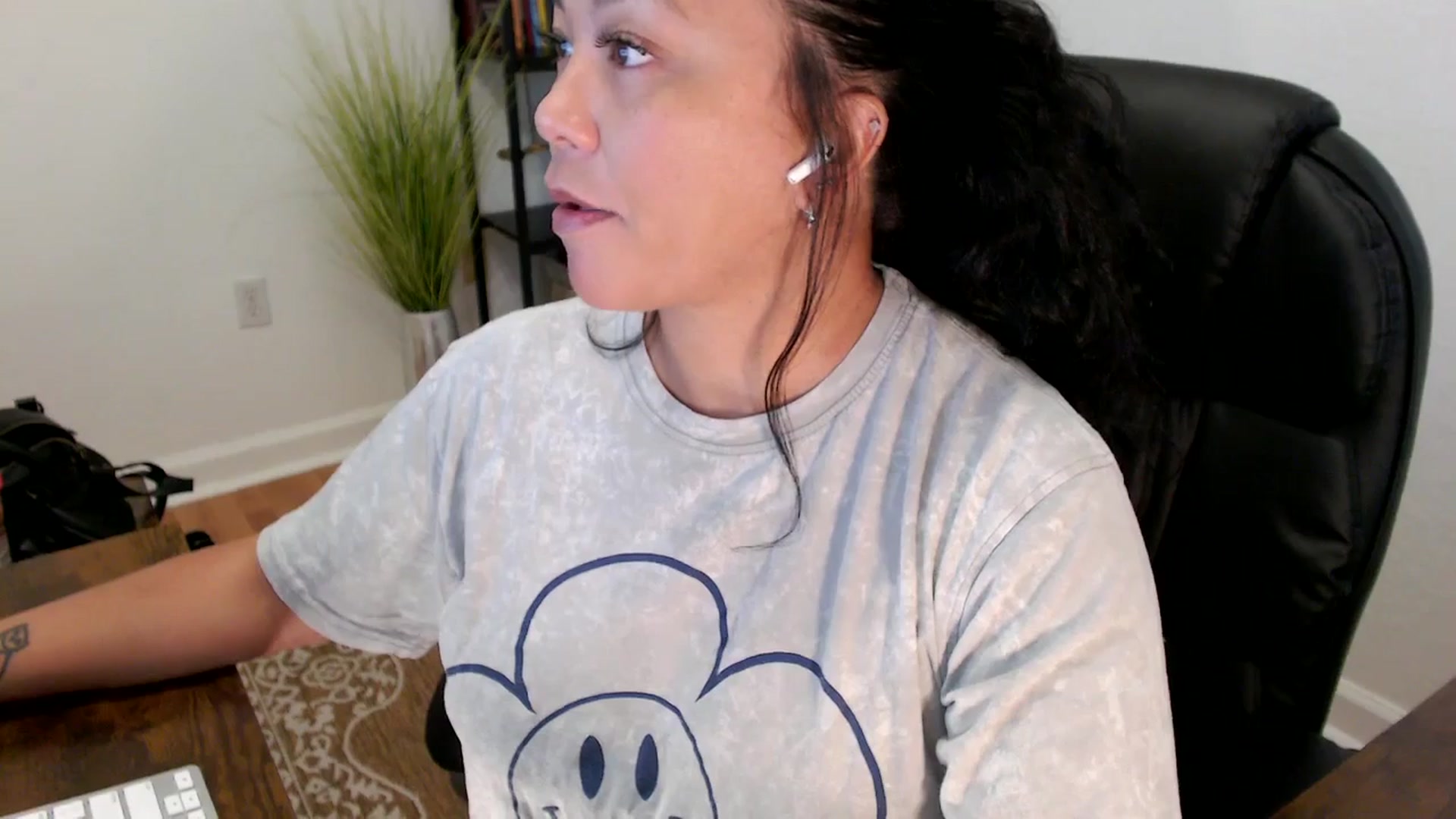 Gallery image thumbnail from MickaylaStar's myfreecams stream on, 05/30/2025, 16:26 image 20 of 20