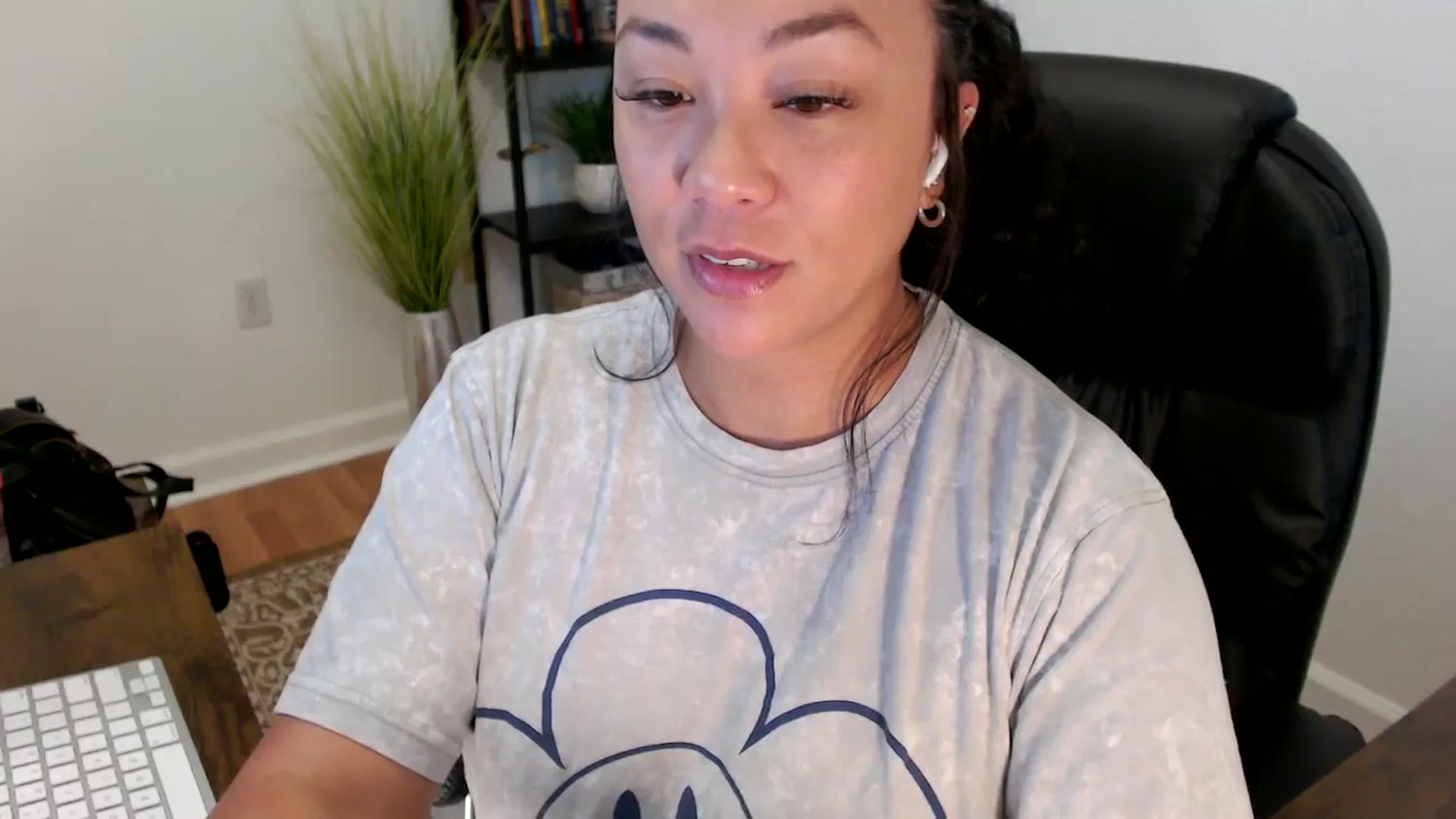 Gallery image thumbnail from MickaylaStar's myfreecams stream on, 05/30/2025, 16:26 image 8 of 20