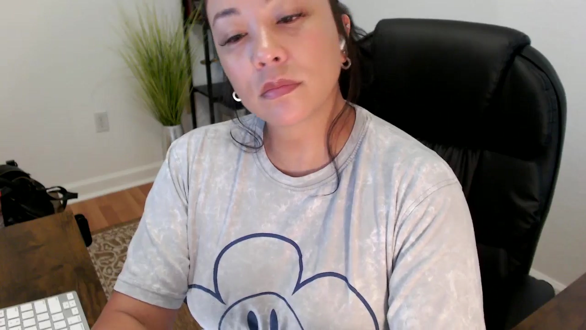 Gallery image thumbnail from MickaylaStar's myfreecams stream on, 05/30/2025, 16:42 image 15 of 20