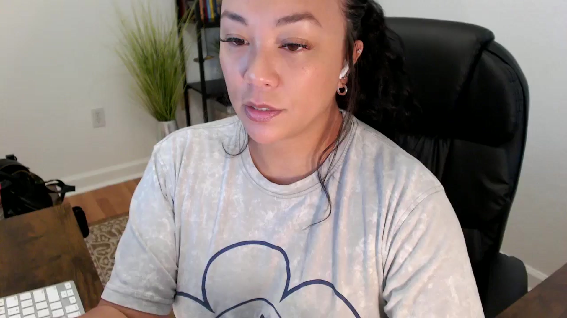 Gallery image thumbnail from MickaylaStar's myfreecams stream on, 05/30/2025, 16:42 image 9 of 20