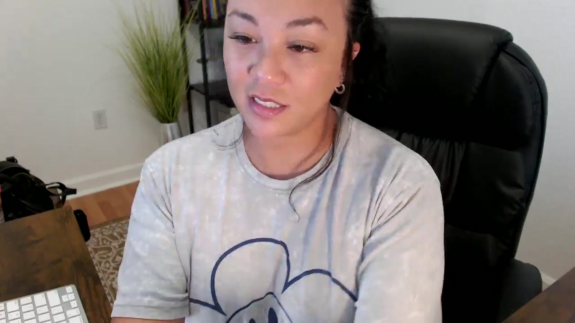 Gallery image thumbnail from MickaylaStar's myfreecams stream on, 05/30/2025, 16:54 image 6 of 20