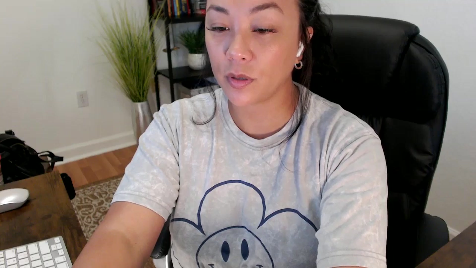 Gallery image thumbnail from MickaylaStar's myfreecams stream on, 05/30/2025, 17:10 image 9 of 20