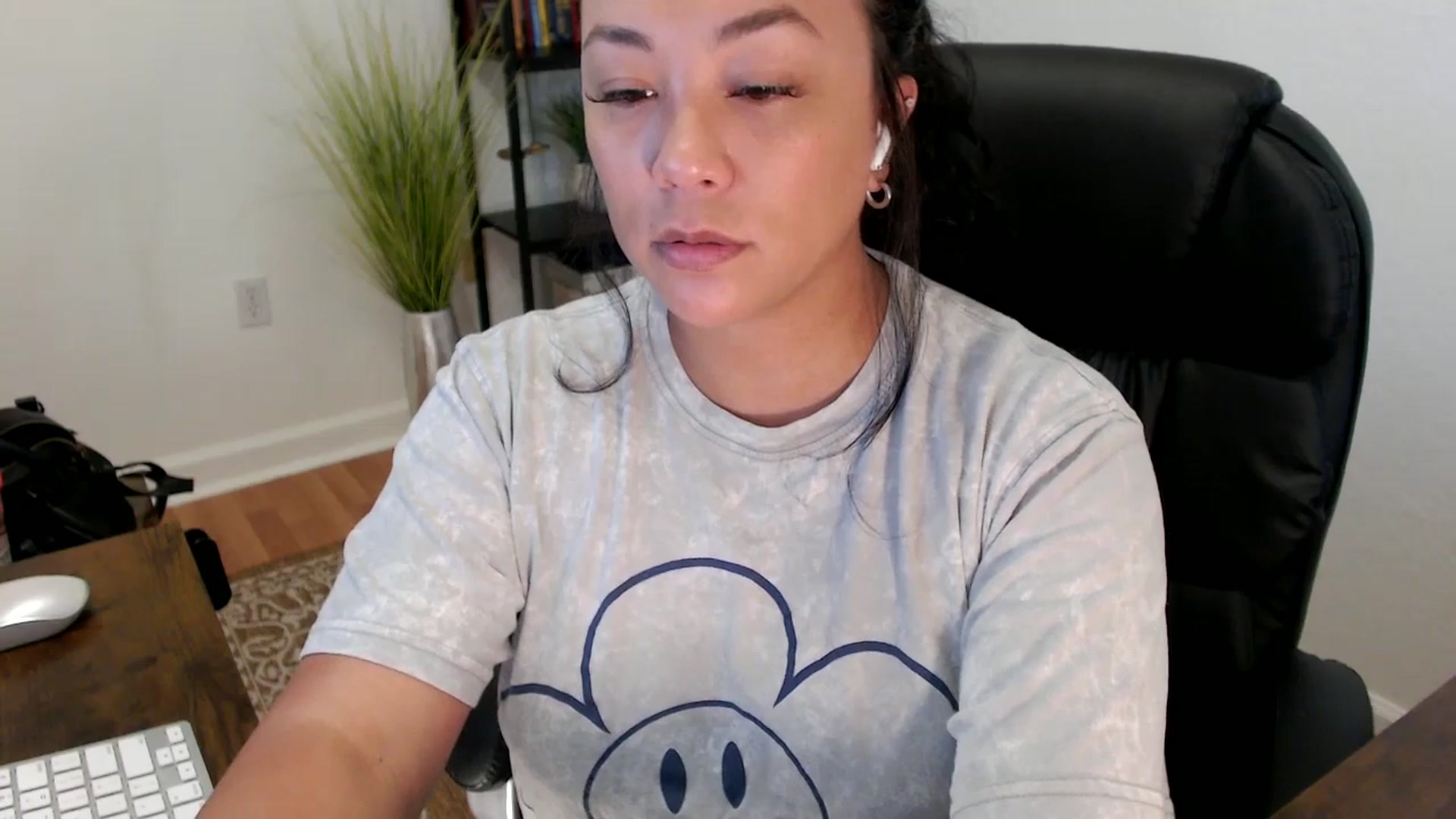 Gallery image thumbnail from MickaylaStar's myfreecams stream on, 05/30/2025, 17:10 image 14 of 20