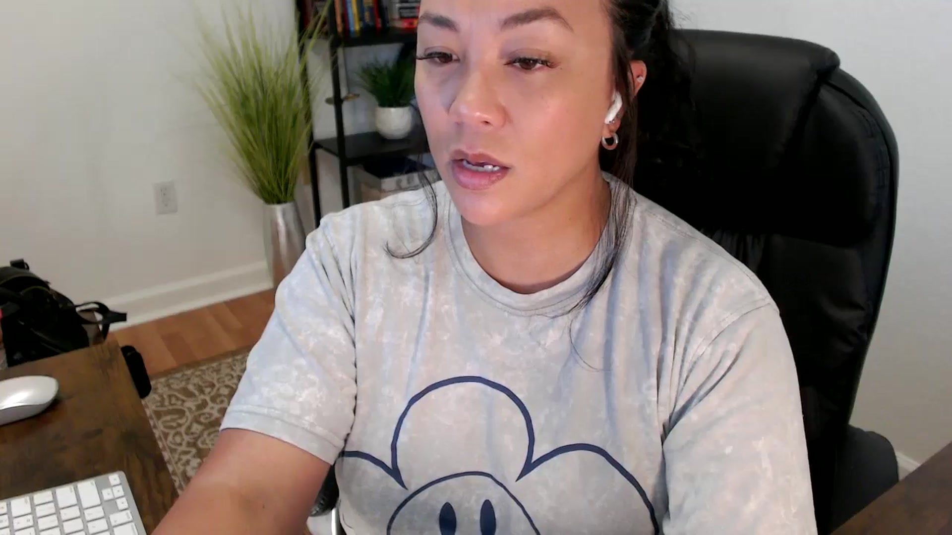 Gallery image thumbnail from MickaylaStar's myfreecams stream on, 05/30/2025, 17:10 image 7 of 20