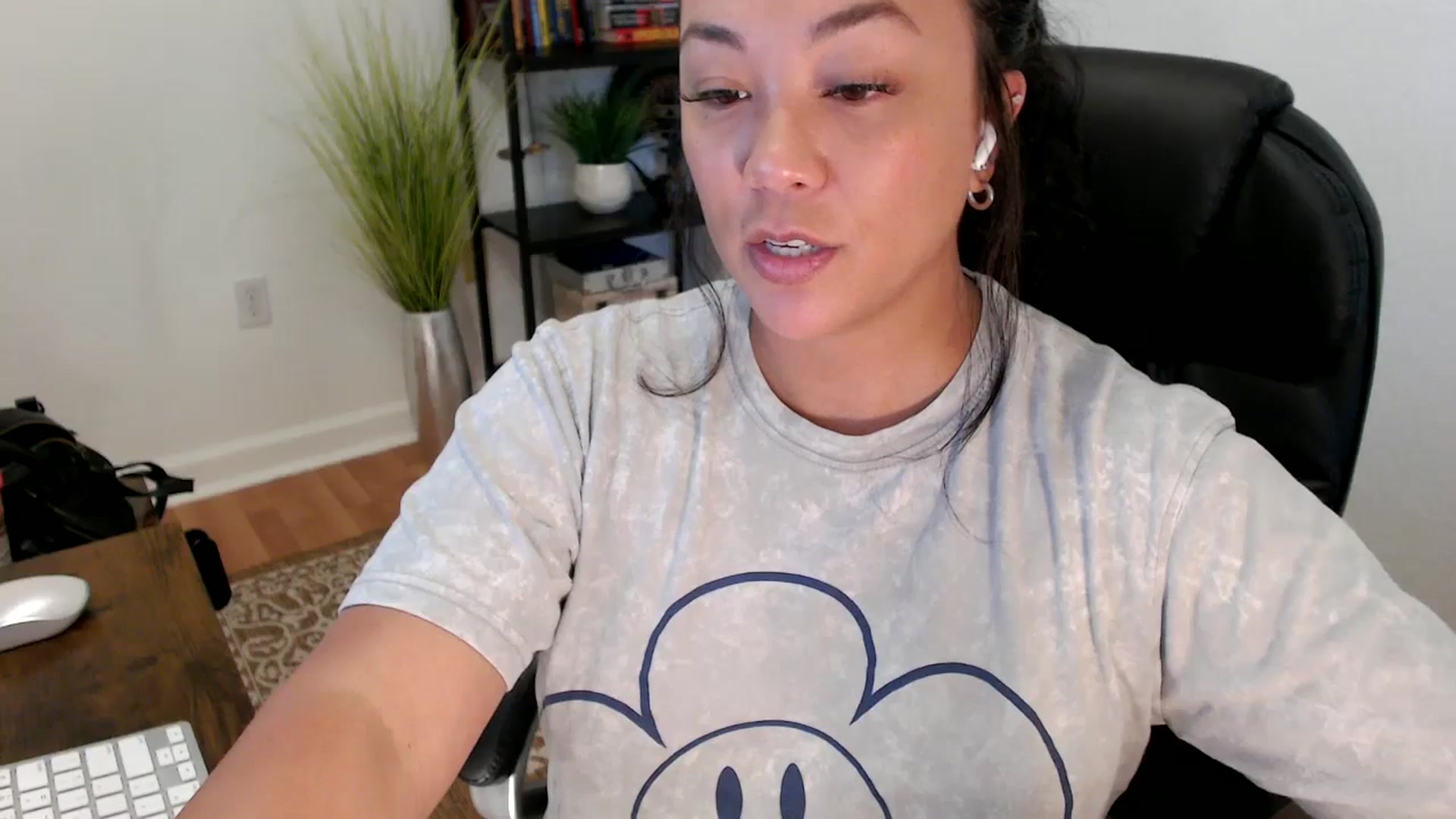 Gallery image thumbnail from MickaylaStar's myfreecams stream on, 05/30/2025, 17:10 image 18 of 20