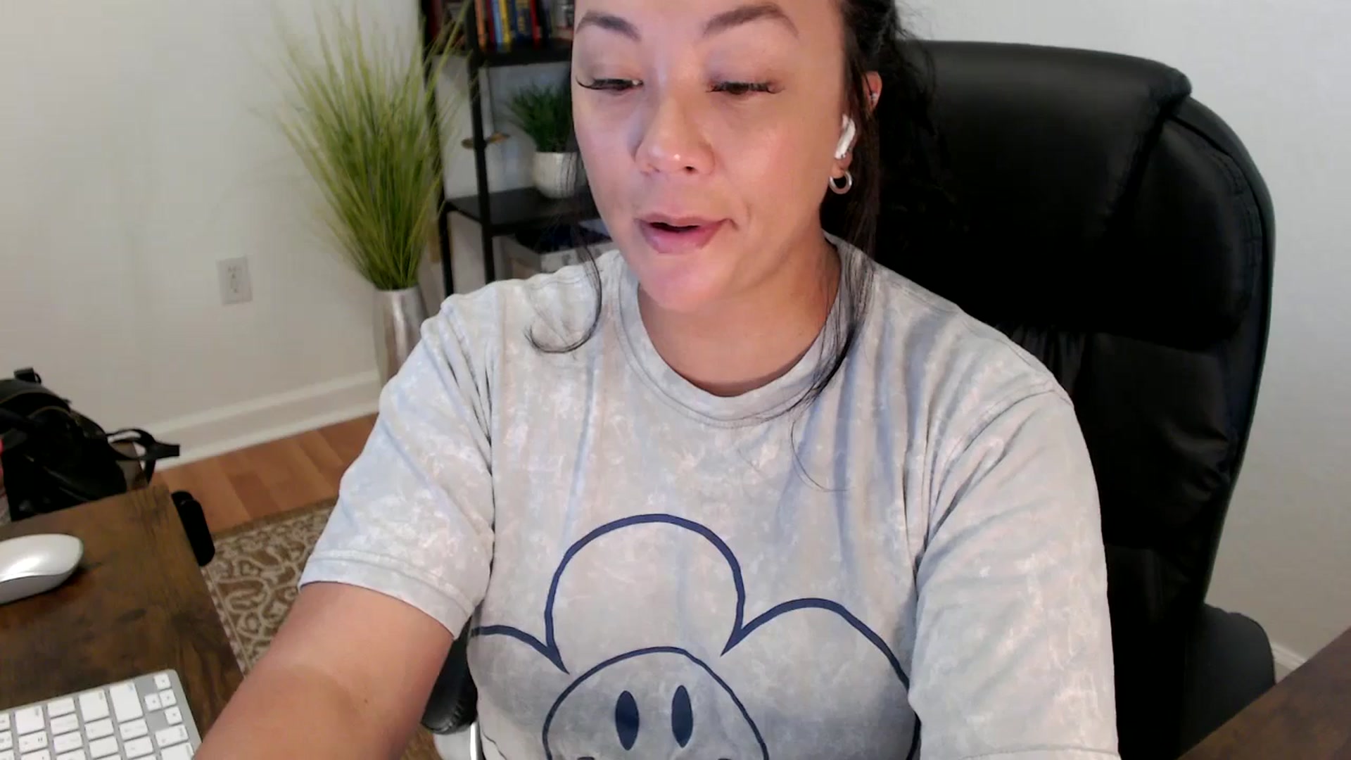 Gallery image thumbnail from MickaylaStar's myfreecams stream on, 05/30/2025, 17:10 image 11 of 20