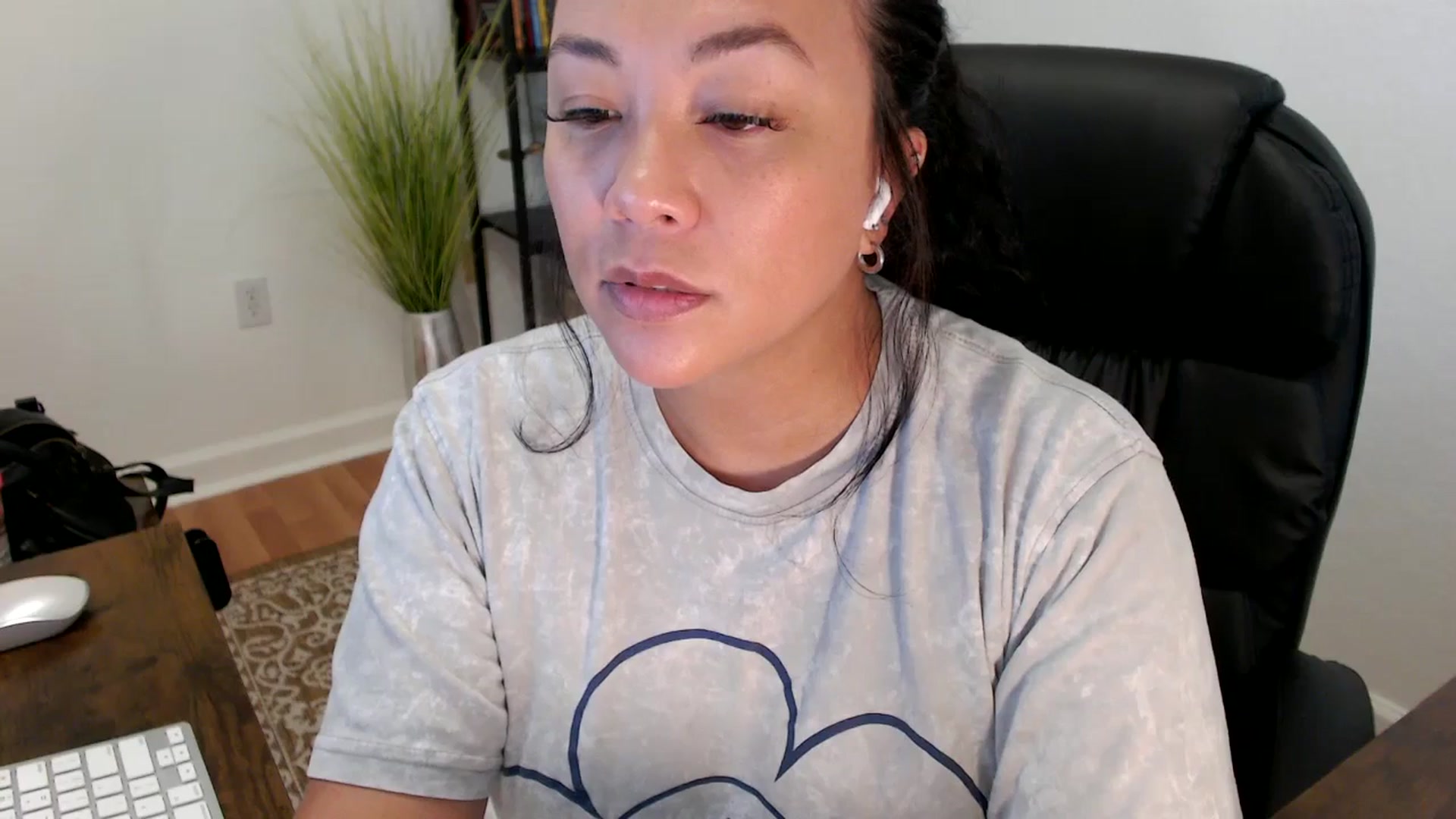Gallery image thumbnail from MickaylaStar's myfreecams stream on, 05/30/2025, 17:10 image 10 of 20