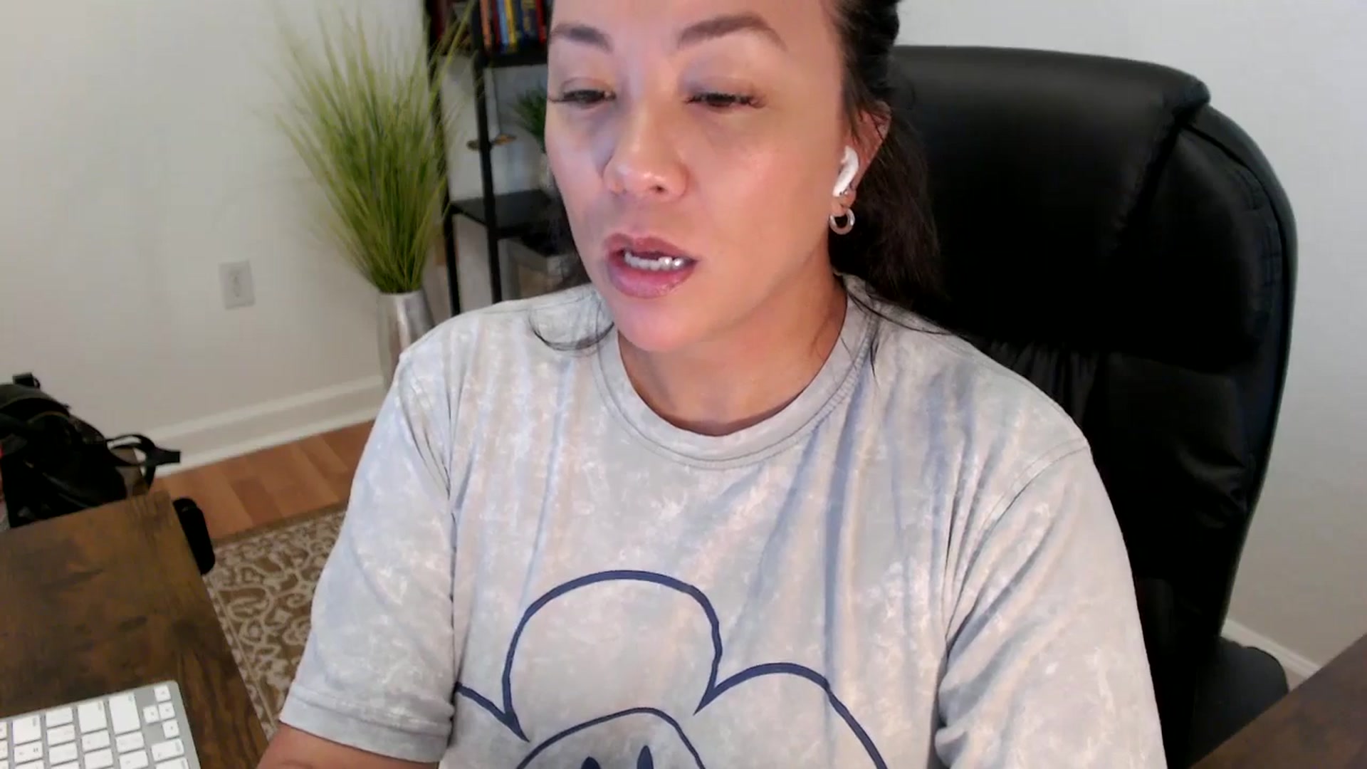 Gallery image thumbnail from MickaylaStar's myfreecams stream on, 05/30/2025, 18:17 image 10 of 20