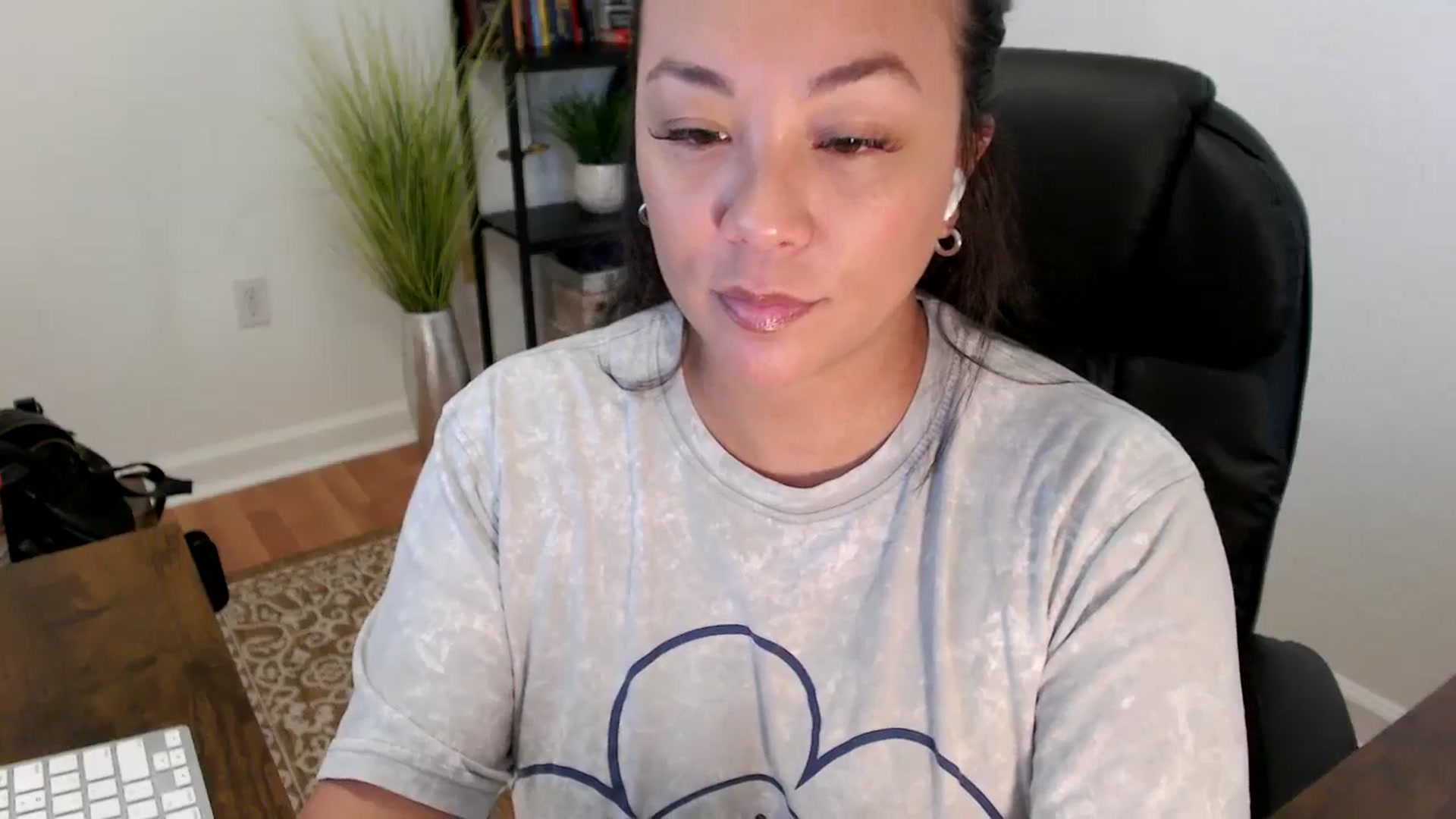 Gallery image thumbnail from MickaylaStar's myfreecams stream on, 05/30/2025, 18:17 image 6 of 20