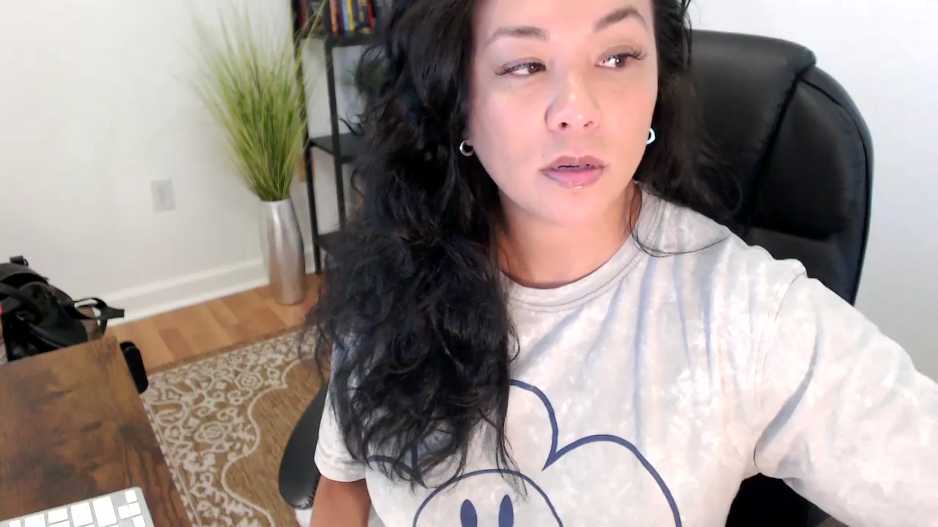 Gallery image thumbnail from MickaylaStar's myfreecams stream on, 05/30/2025, 19:01 image 5 of 20