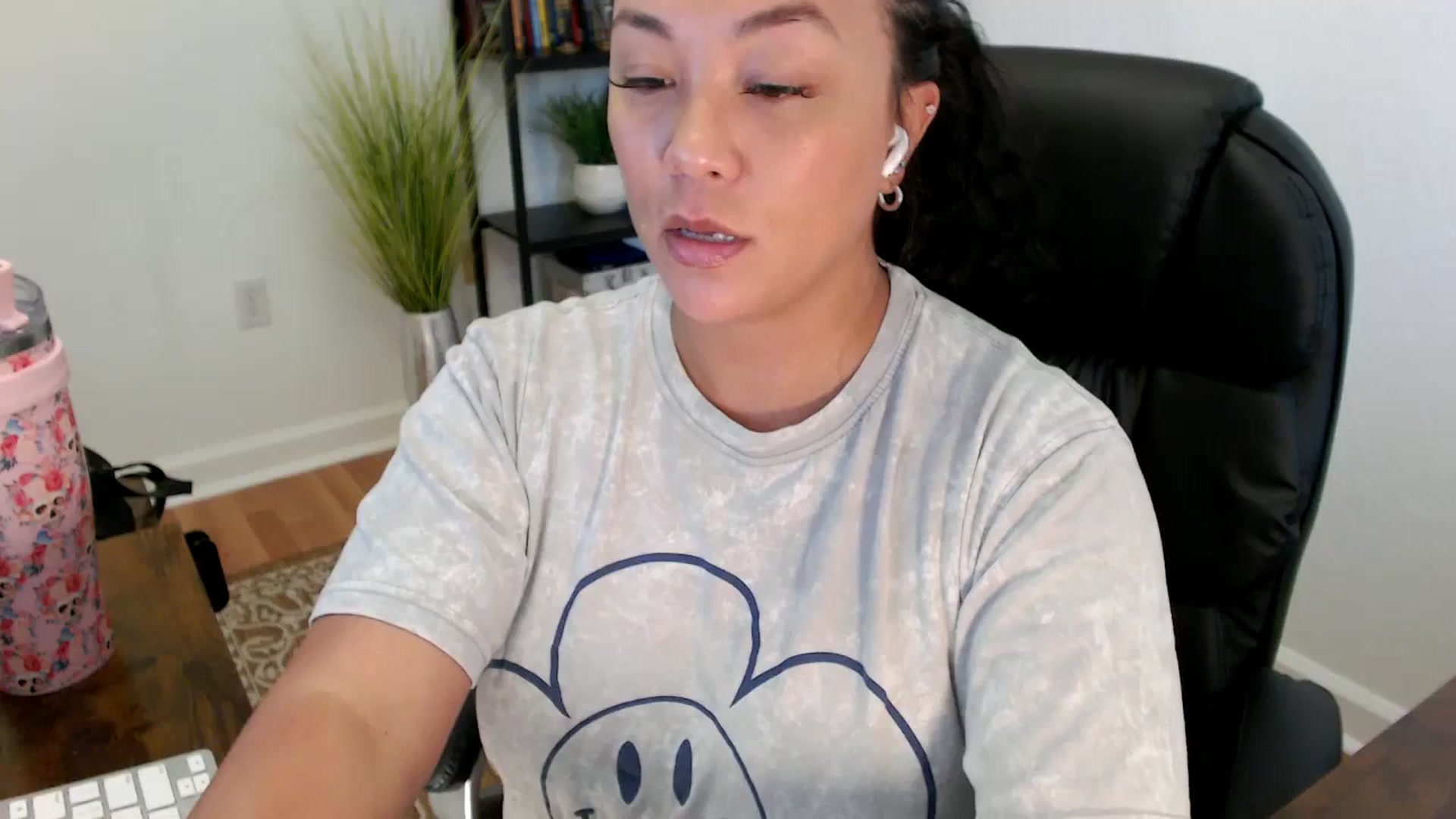 Gallery image thumbnail from MickaylaStar's myfreecams stream on, 05/30/2025, 20:57 image 1 of 20