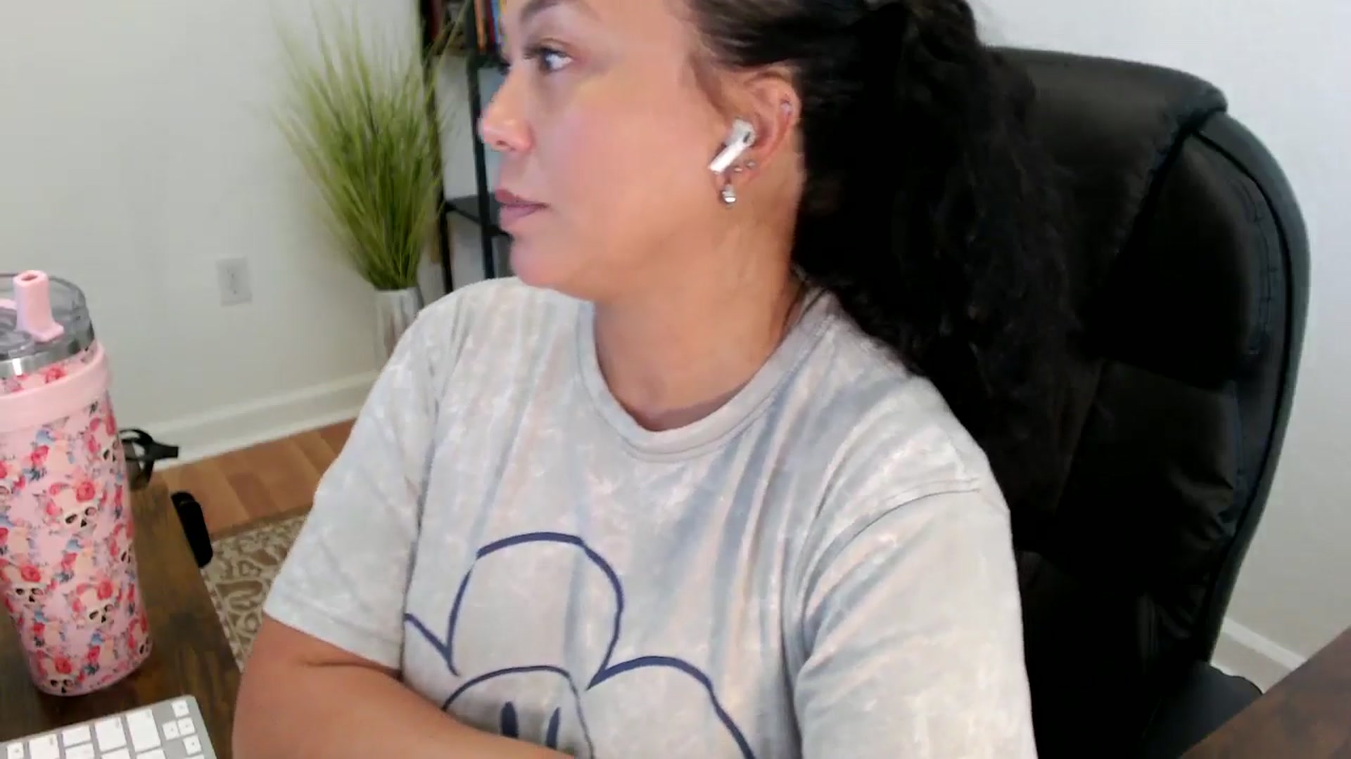 Gallery image thumbnail from MickaylaStar's myfreecams stream on, 05/30/2025, 20:57 image 6 of 20