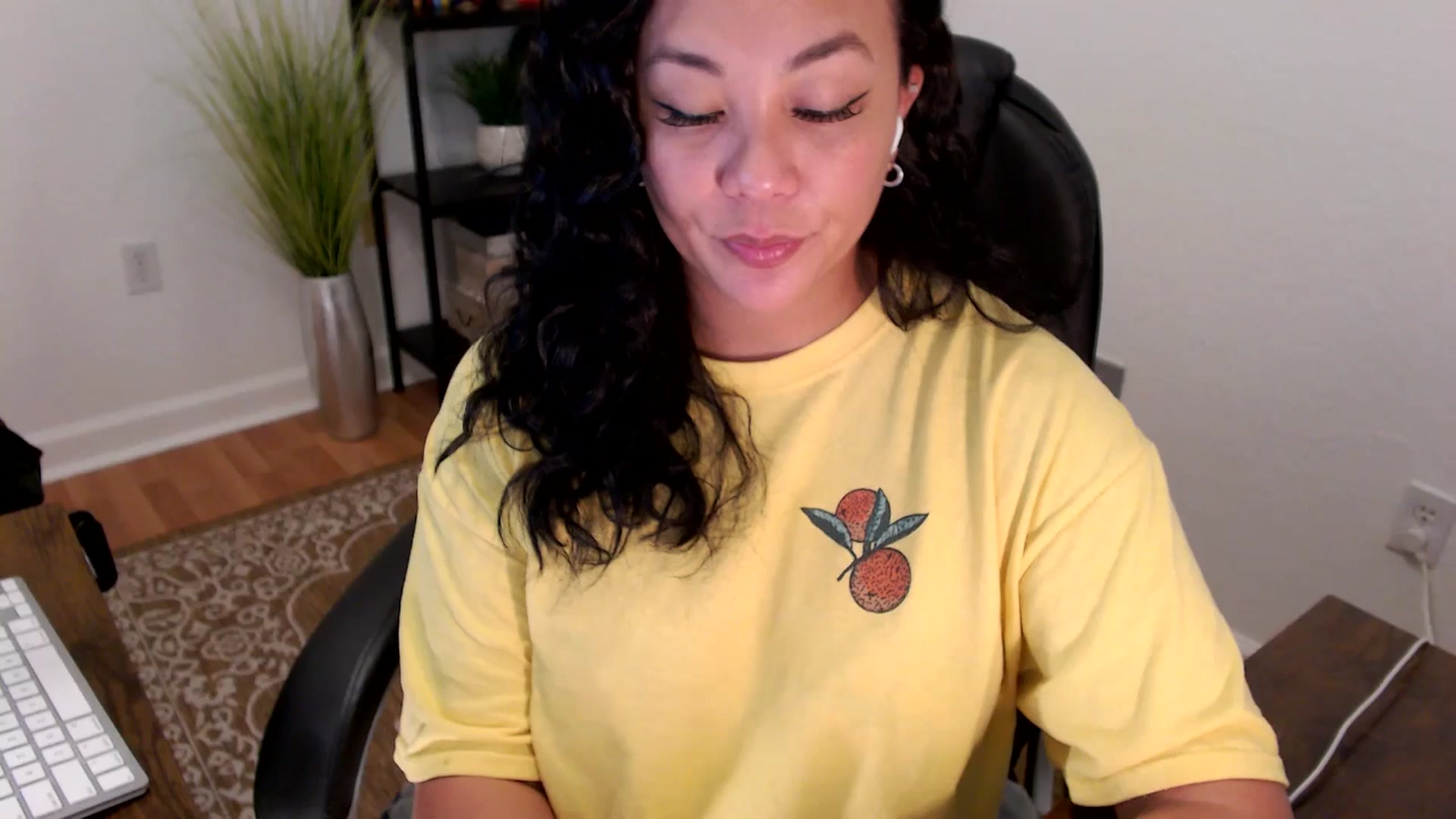 Gallery image thumbnail from MickaylaStar's myfreecams stream on, 06/02/2025, 15:55 image 19 of 20
