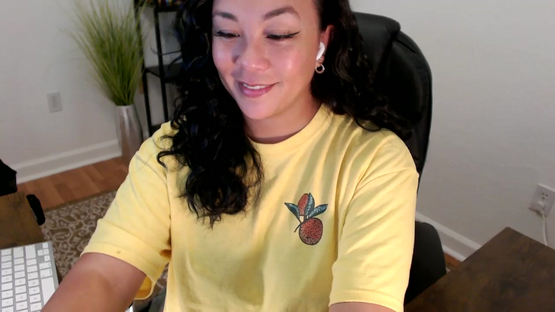 Gallery image thumbnail from MickaylaStar's myfreecams stream on, 06/02/2025, 15:55 image 4 of 20