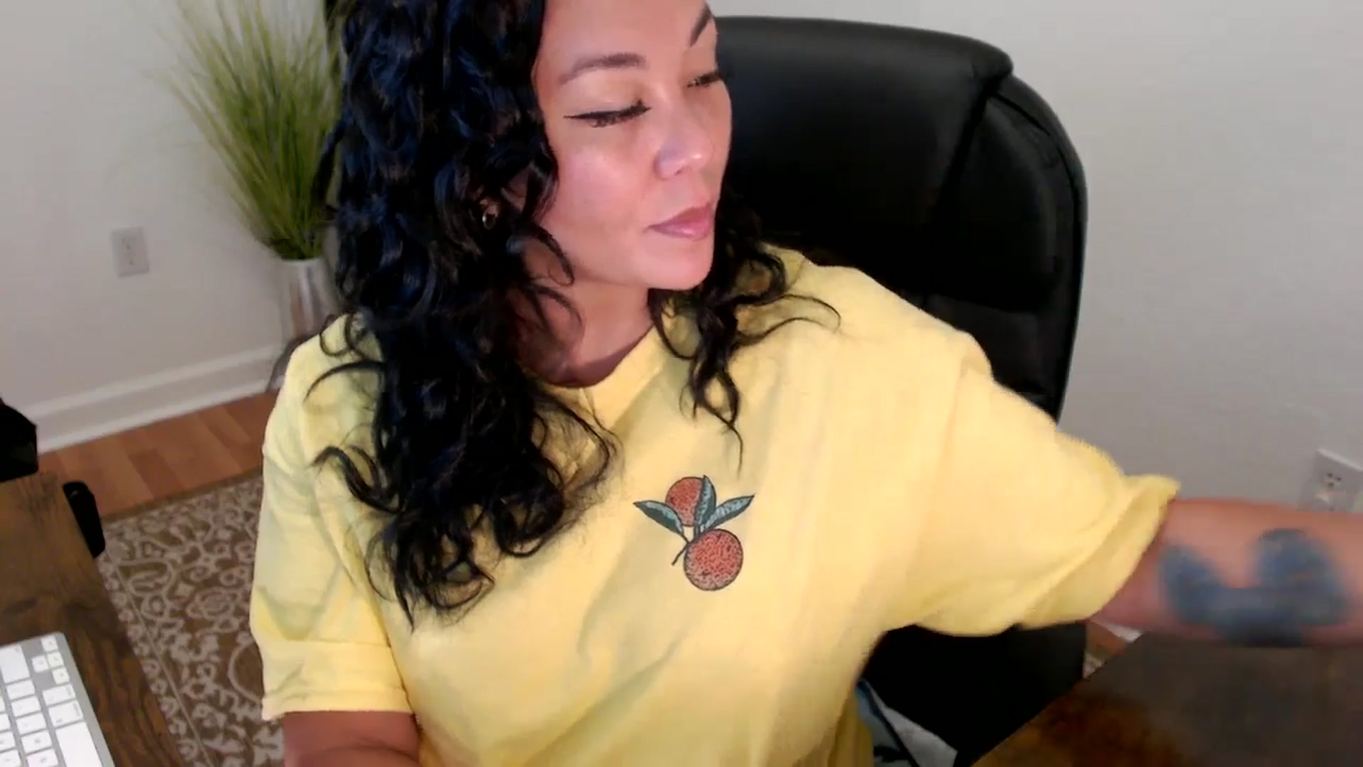 Gallery image thumbnail from MickaylaStar's myfreecams stream on, 06/02/2025, 16:18 image 12 of 20