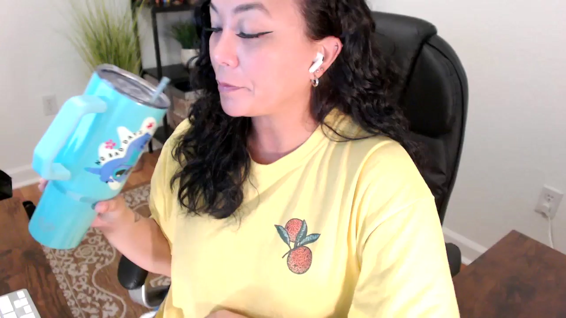 Gallery image thumbnail from MickaylaStar's myfreecams stream on, 06/02/2025, 17:29 image 2 of 20