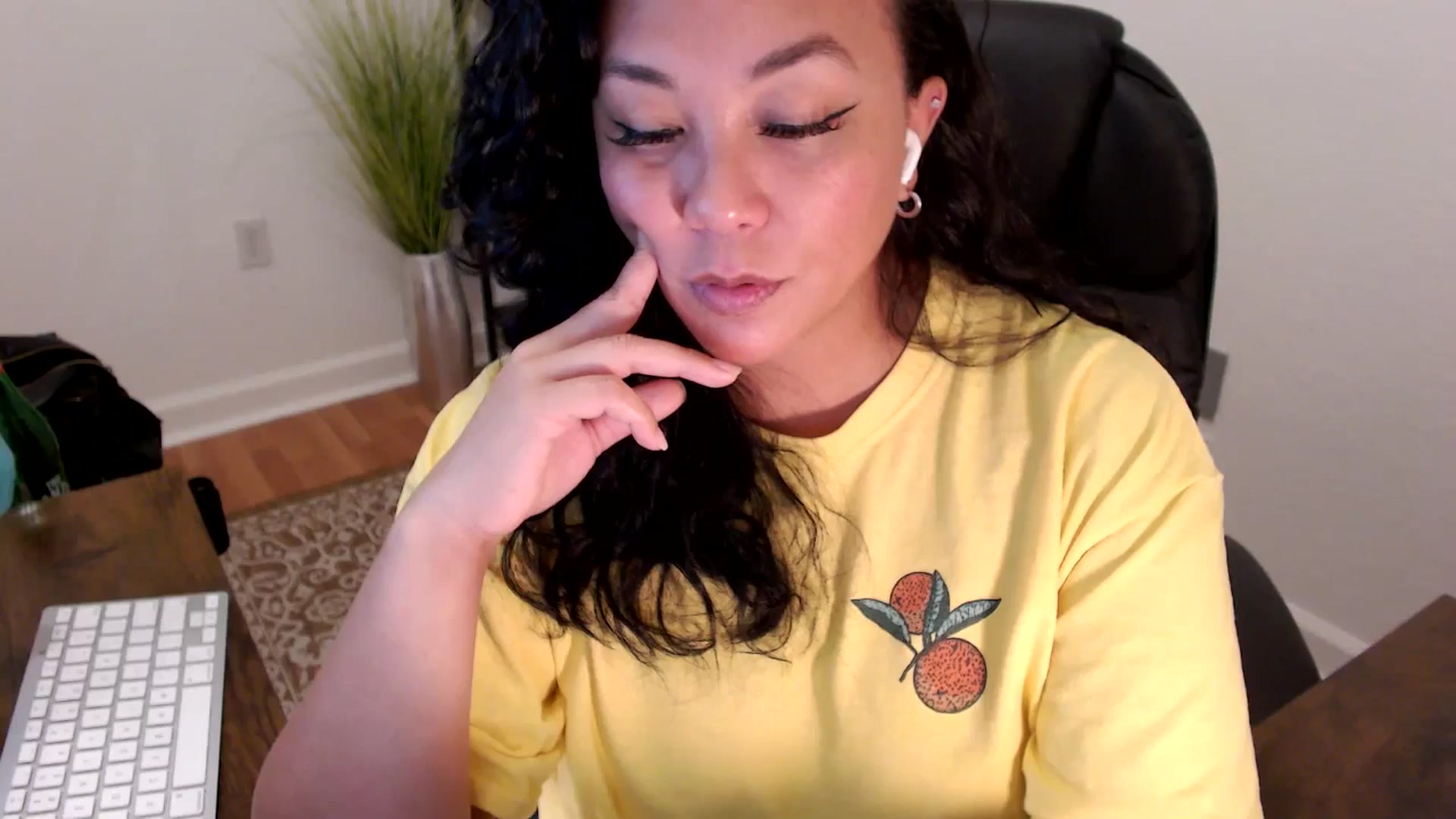 Gallery image thumbnail from MickaylaStar's myfreecams stream on, 06/02/2025, 19:12 image 20 of 20