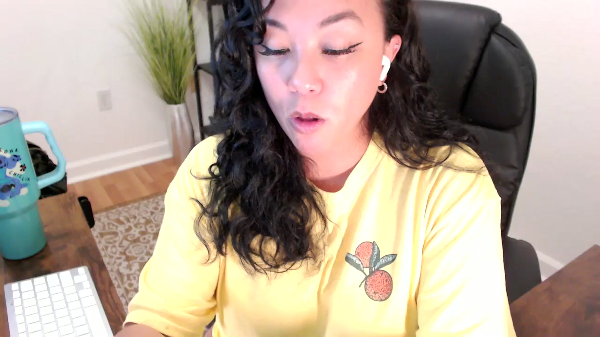 Gallery image thumbnail from MickaylaStar's myfreecams stream on, 06/02/2025, 19:49 image 1 of 20