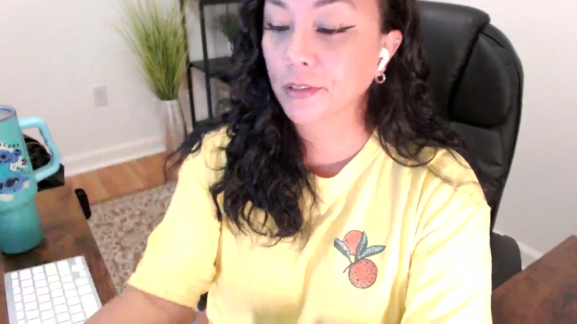 Gallery image thumbnail from MickaylaStar's myfreecams stream on, 06/02/2025, 19:49 image 4 of 20