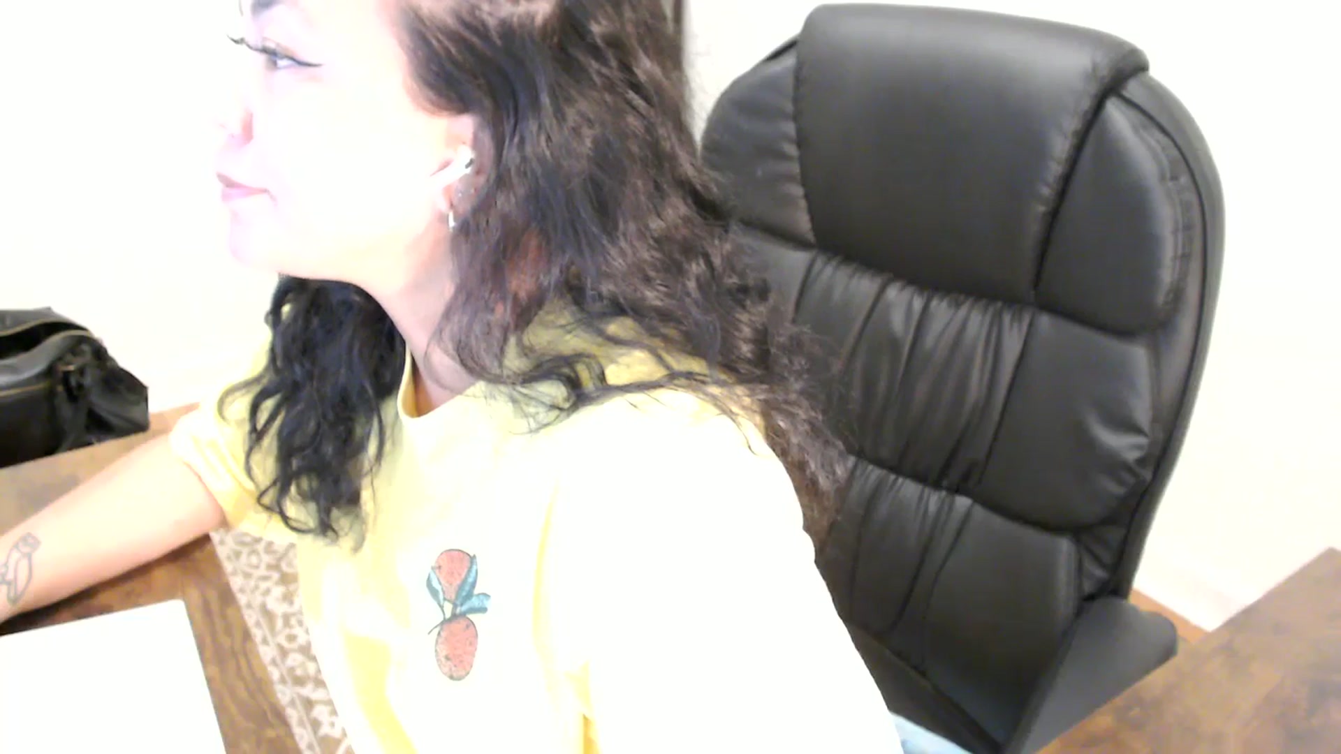 Gallery image thumbnail from MickaylaStar's myfreecams stream on, 06/02/2025, 20:28 image 13 of 20