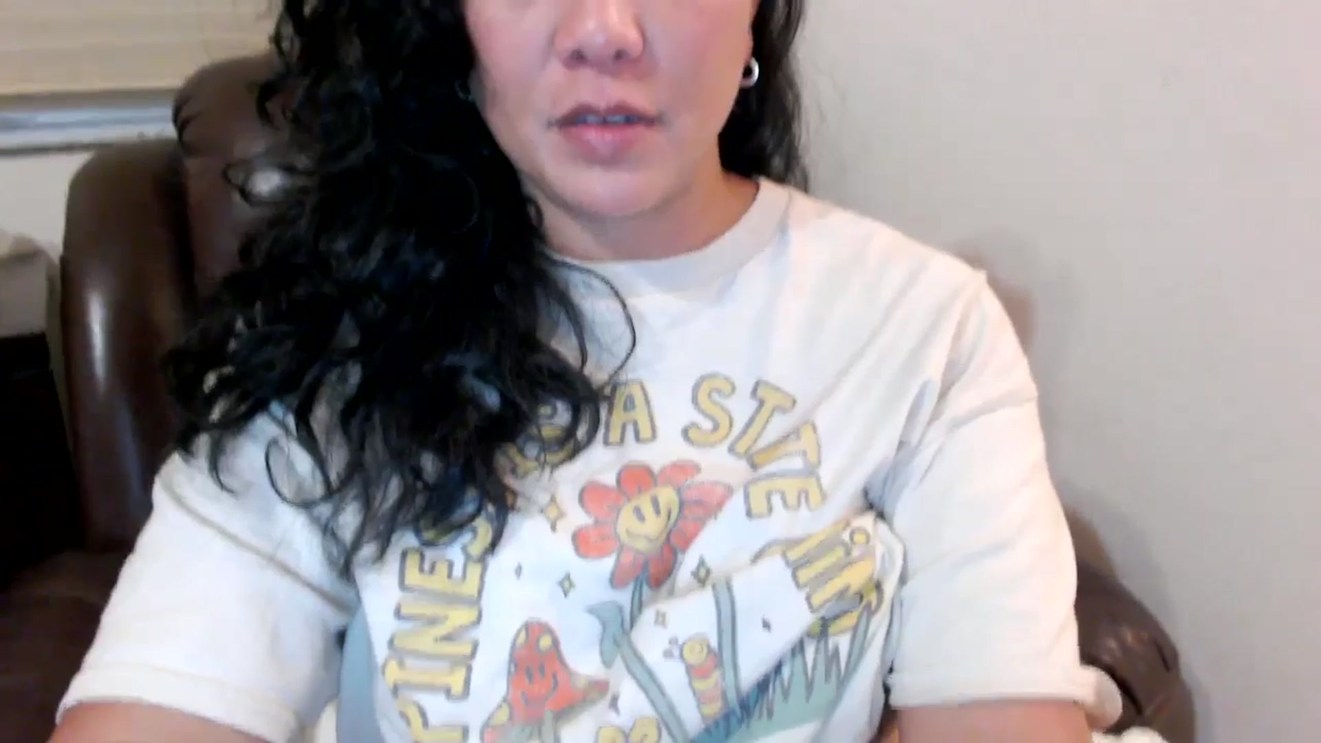 Gallery image thumbnail from MickaylaStar's myfreecams stream on, 06/03/2025, 24:03 image 16 of 20