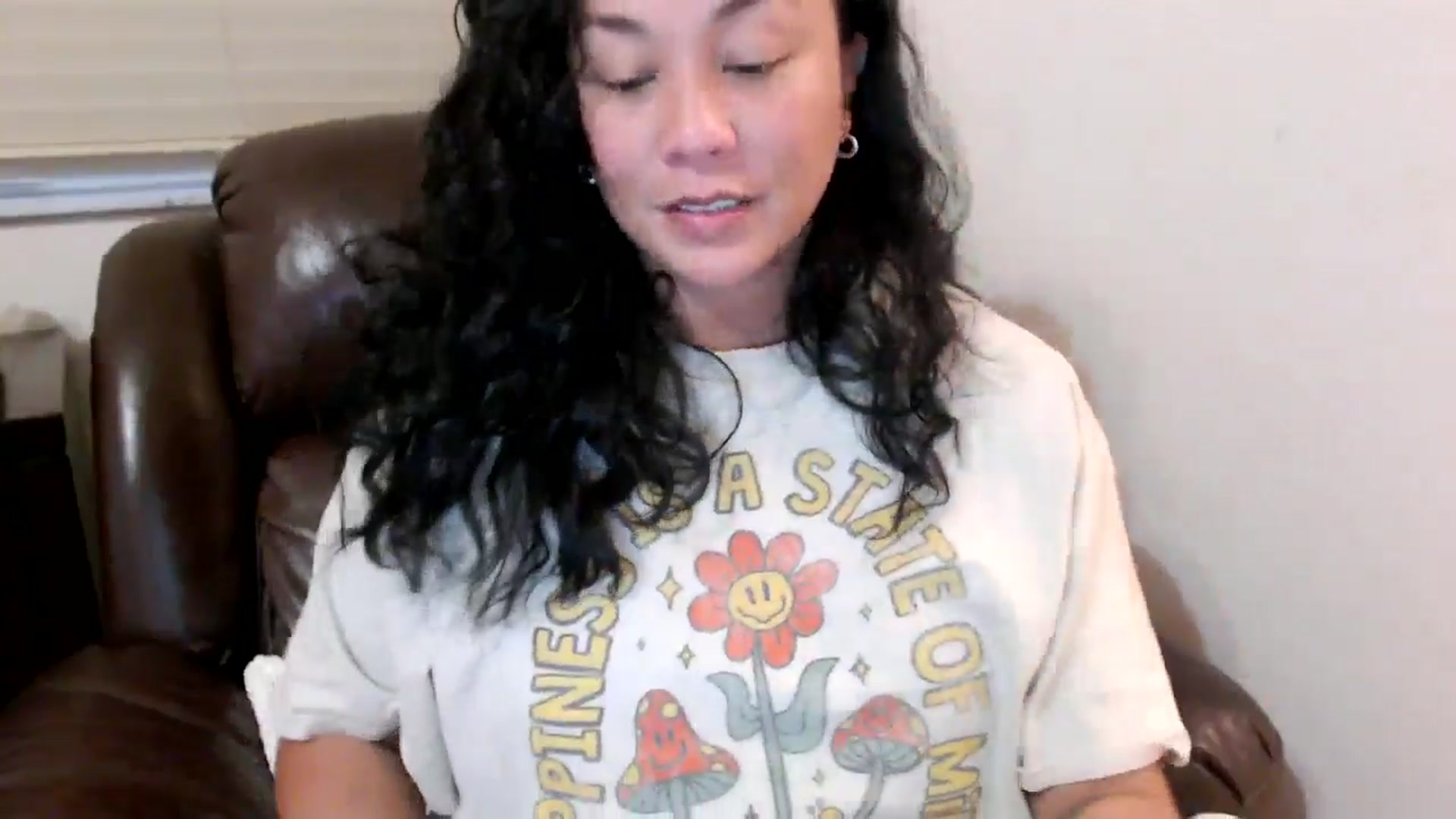 Gallery image thumbnail from MickaylaStar's myfreecams stream on, 06/03/2025, 24:03 image 14 of 20