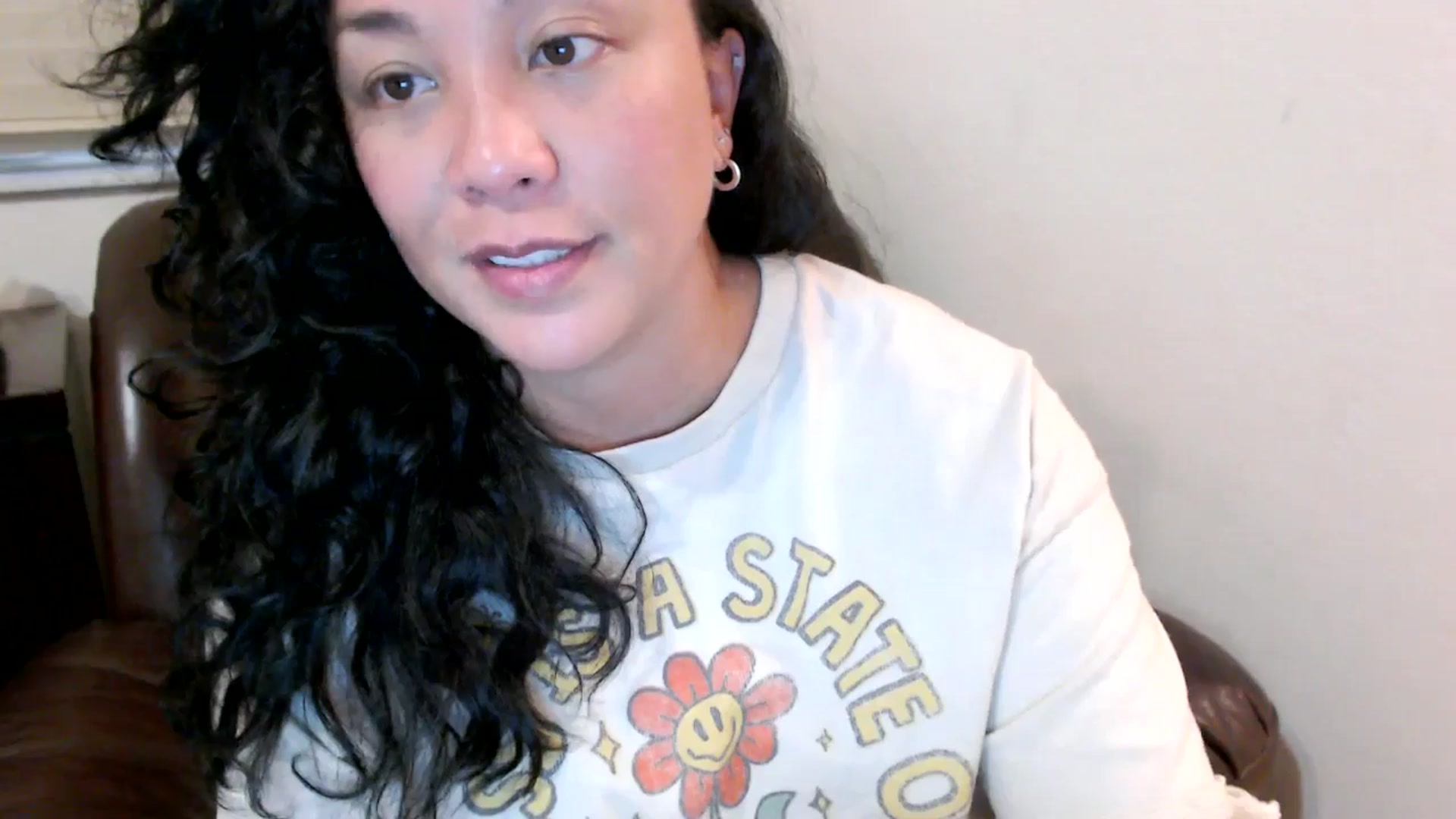 Gallery image thumbnail from MickaylaStar's myfreecams stream on, 06/03/2025, 24:03 image 17 of 20