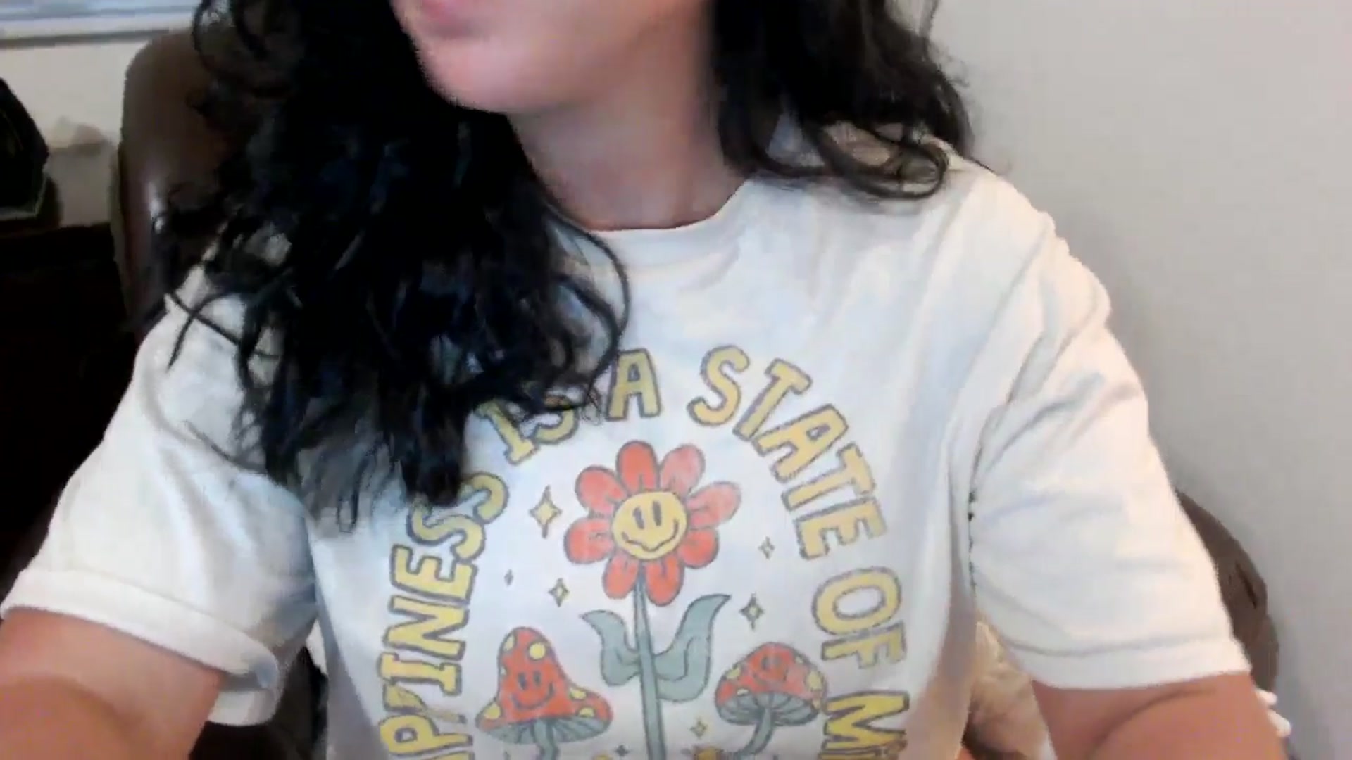Gallery image thumbnail from MickaylaStar's myfreecams stream on, 06/03/2025, 24:03 image 10 of 20