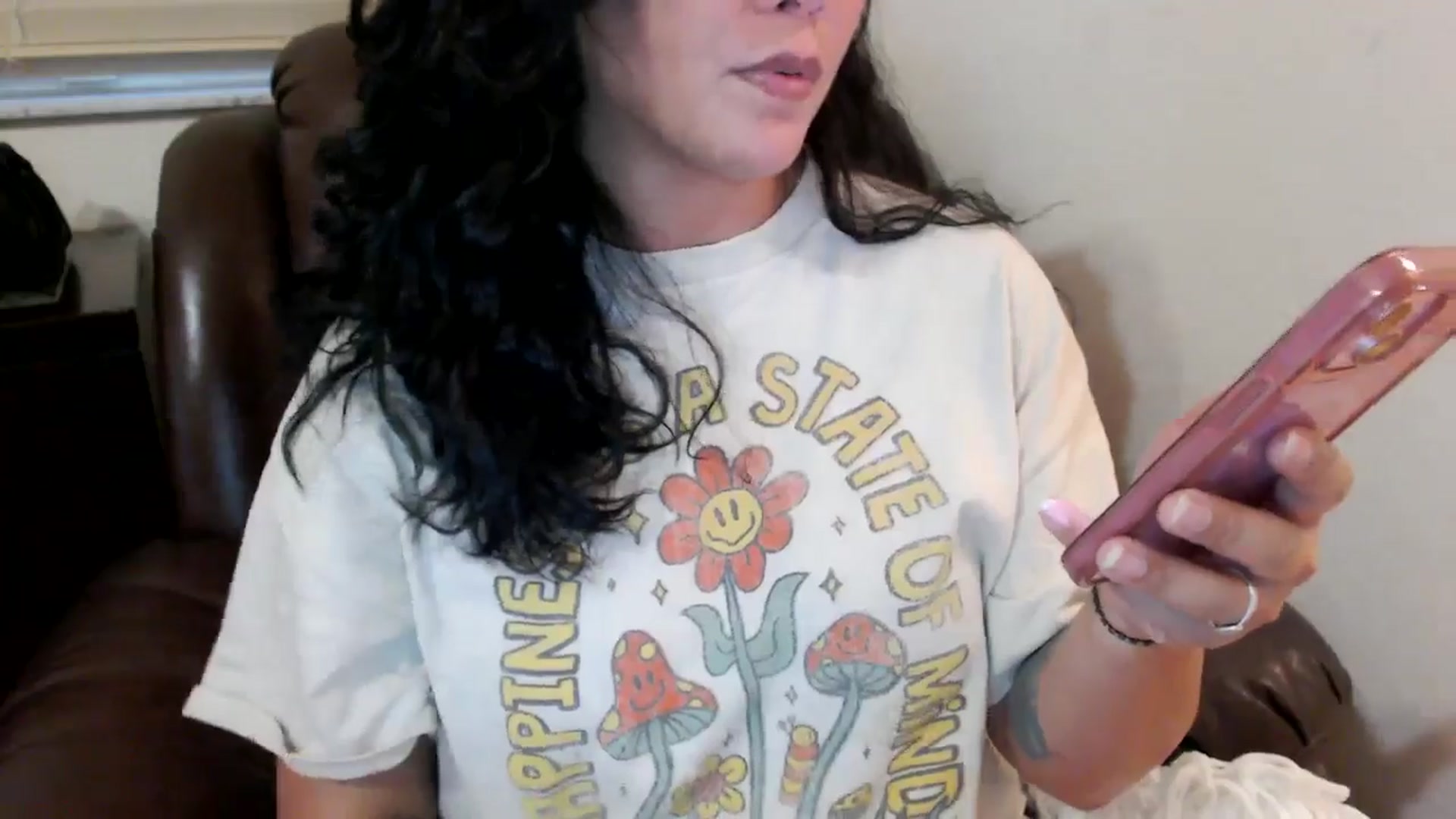 Gallery image thumbnail from MickaylaStar's myfreecams stream on, 06/03/2025, 24:03 image 3 of 20