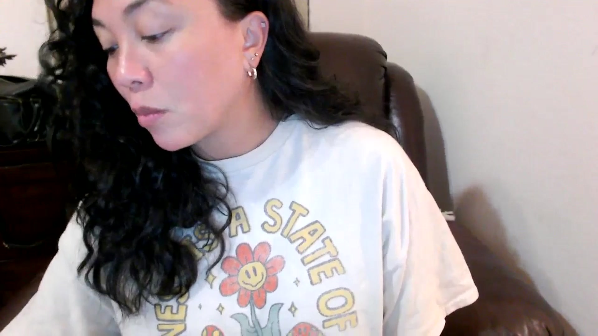 Gallery image thumbnail from MickaylaStar's myfreecams stream on, 06/03/2025, 01:07 image 16 of 20